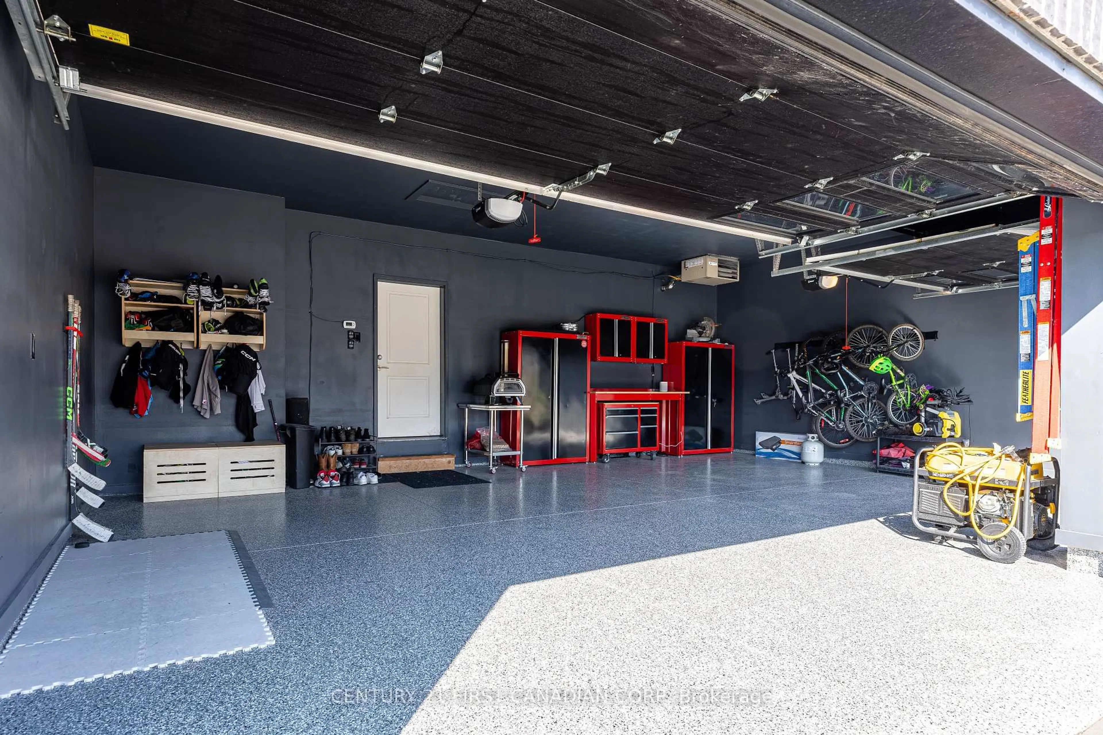 Indoor garage for 134 Spencer Ave, Lucan Biddulph Ontario N0M 2J0
