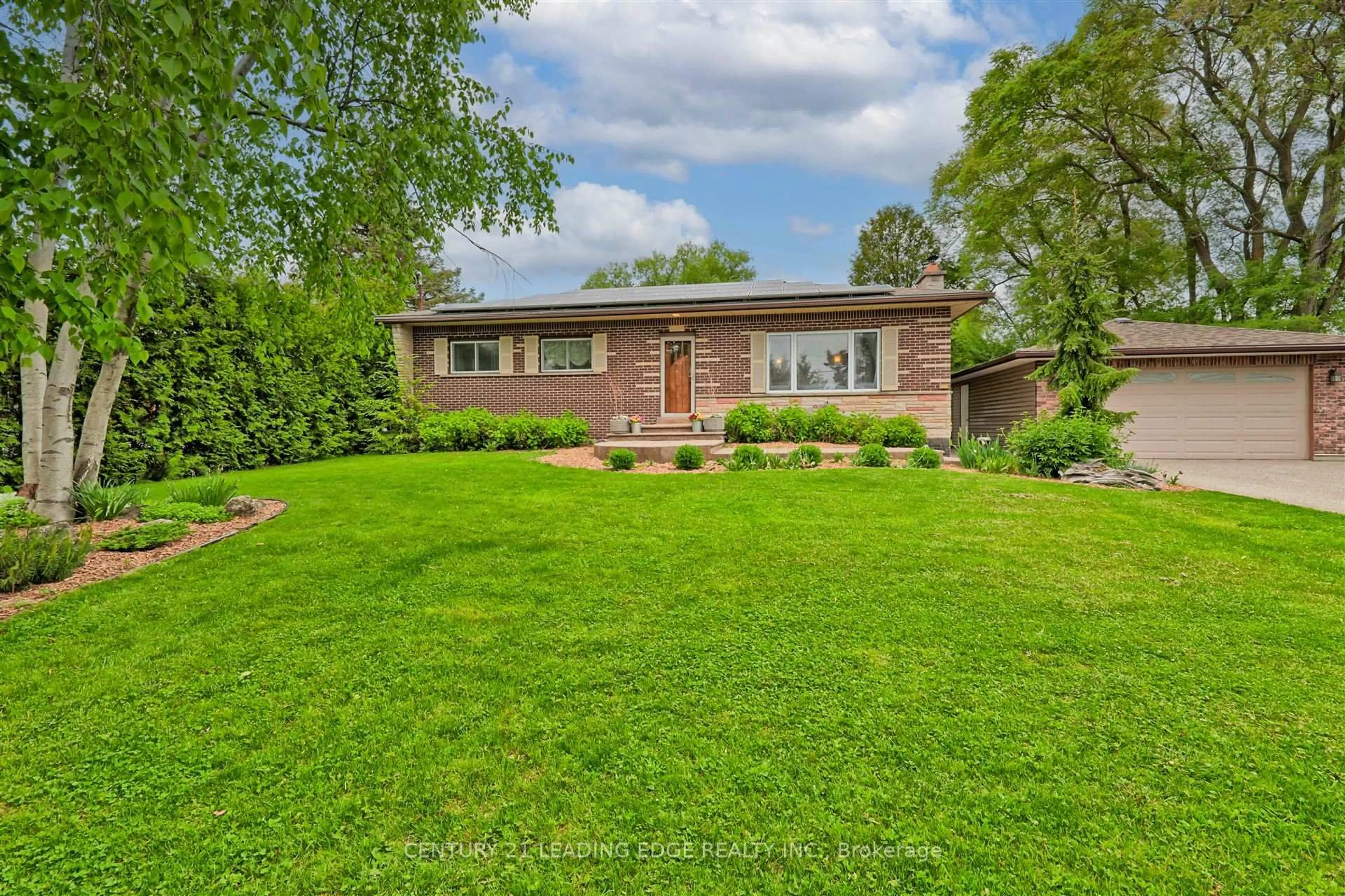 A pic from outside/outdoor area/front of a property/back of a property/a pic from drone, unknown for 8276 White Church Rd, Hamilton Ontario L0R 1W0