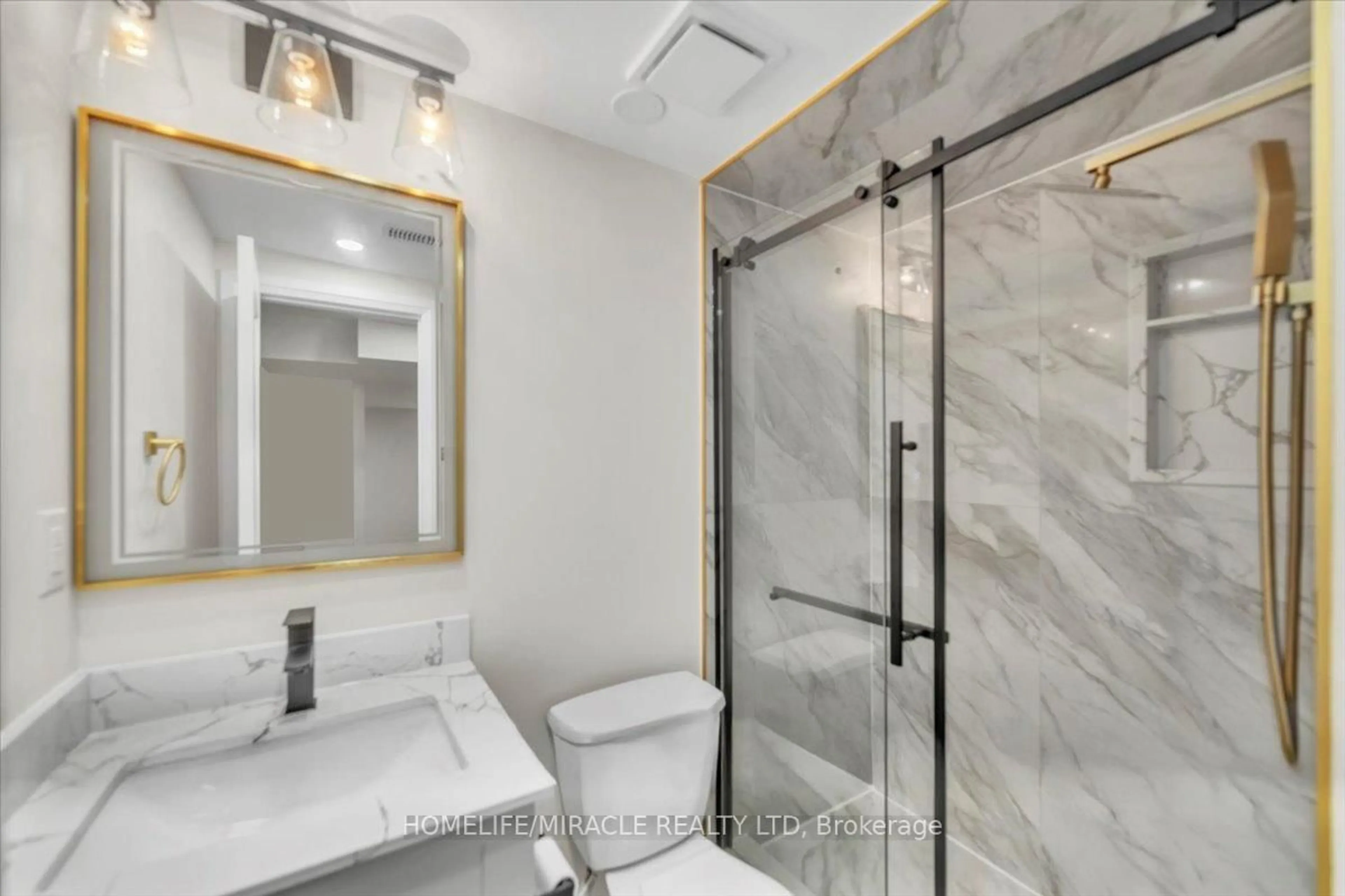 Standard bathroom, ceramic/tile floor for 4476 Margueritte Ave, Lincoln Ontario L3J 0B9
