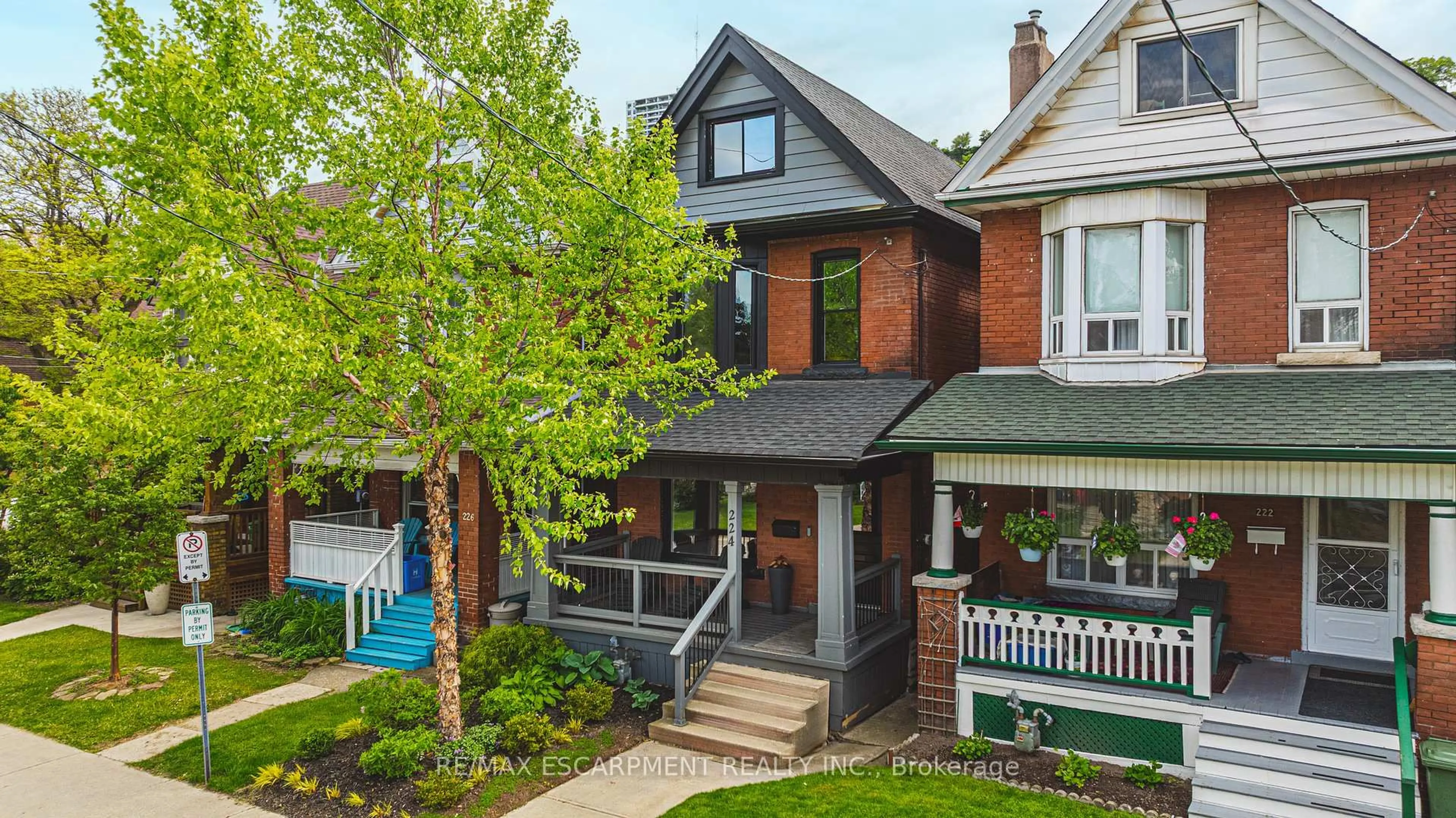 Home with brick exterior material, street for 224 Cumberland Ave, Hamilton Ontario L8M 1Z7
