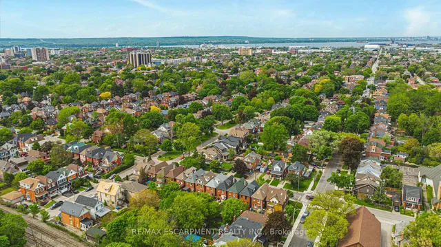 Additional property image - 224 Cumberland Ave