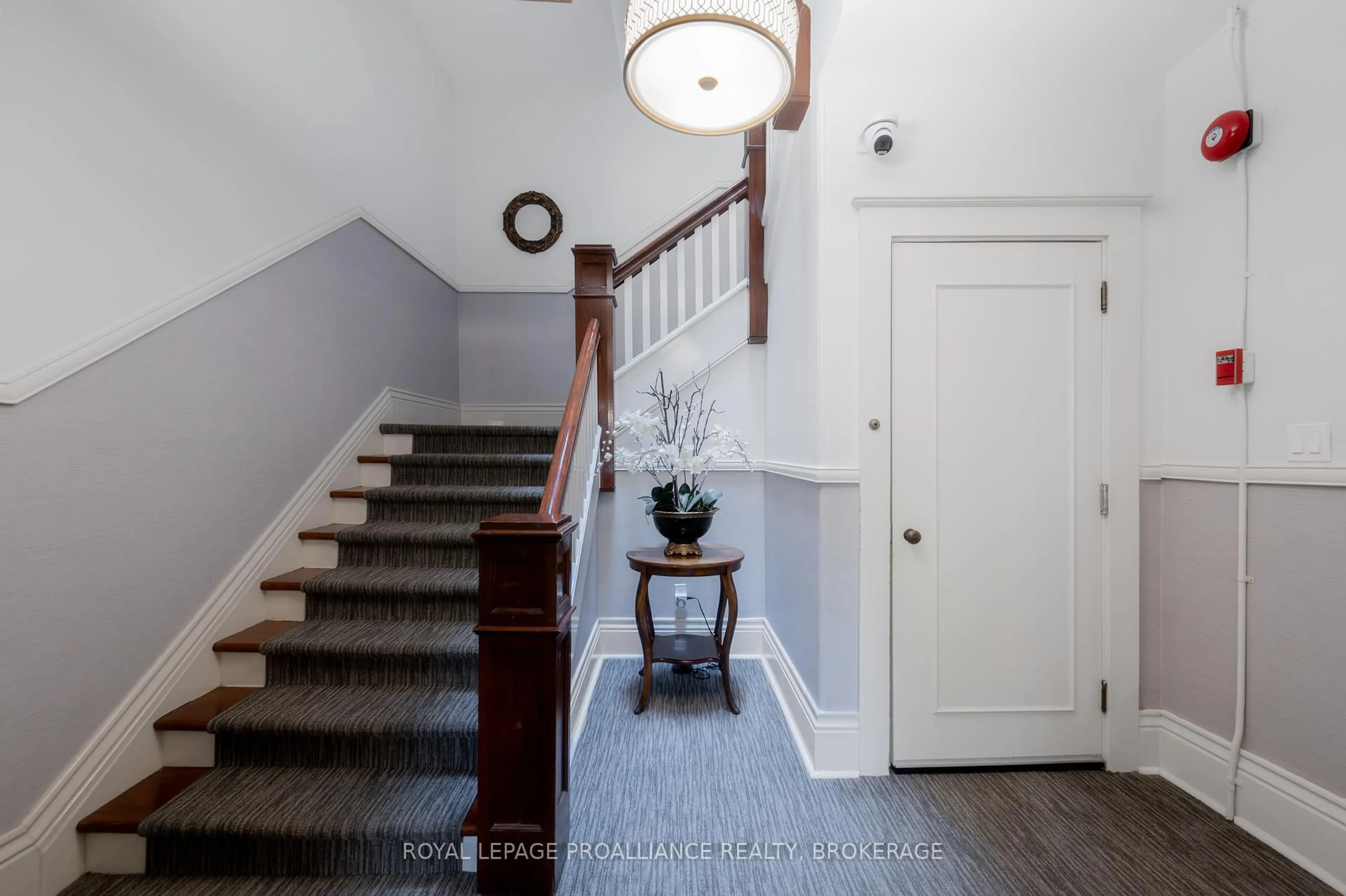 Indoor foyer for 244 Barrie St #2, Kingston Ontario K7L 3K5