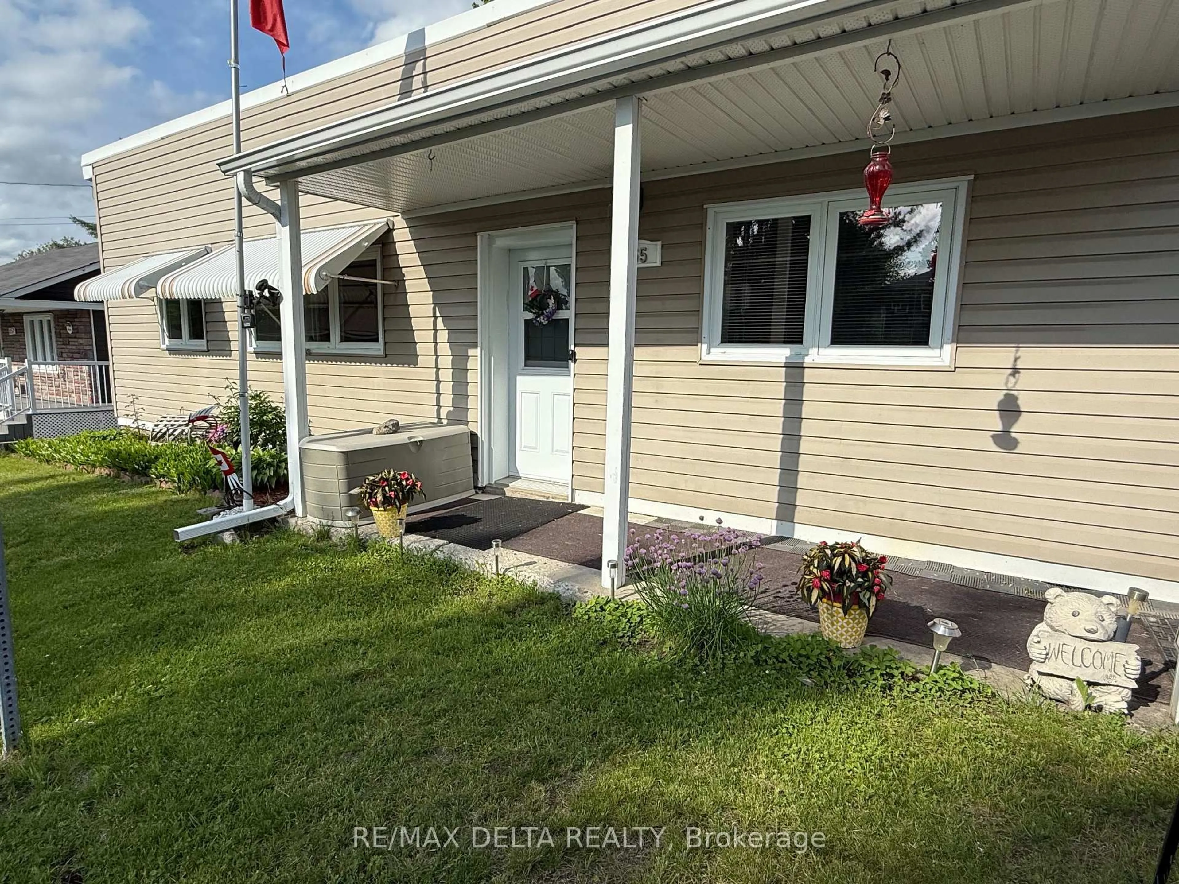 Unknown for 665 Pouliotte St, Clarence-Rockland Ontario K4K 1E1