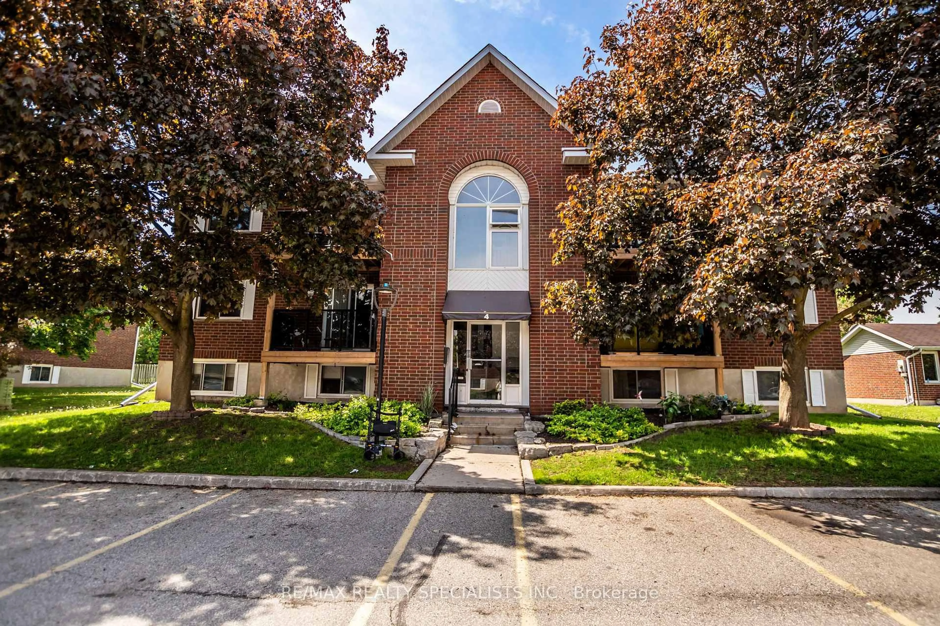 Unknown for 565 Greenfield Ave #410, Kitchener Ontario N2C 2P4