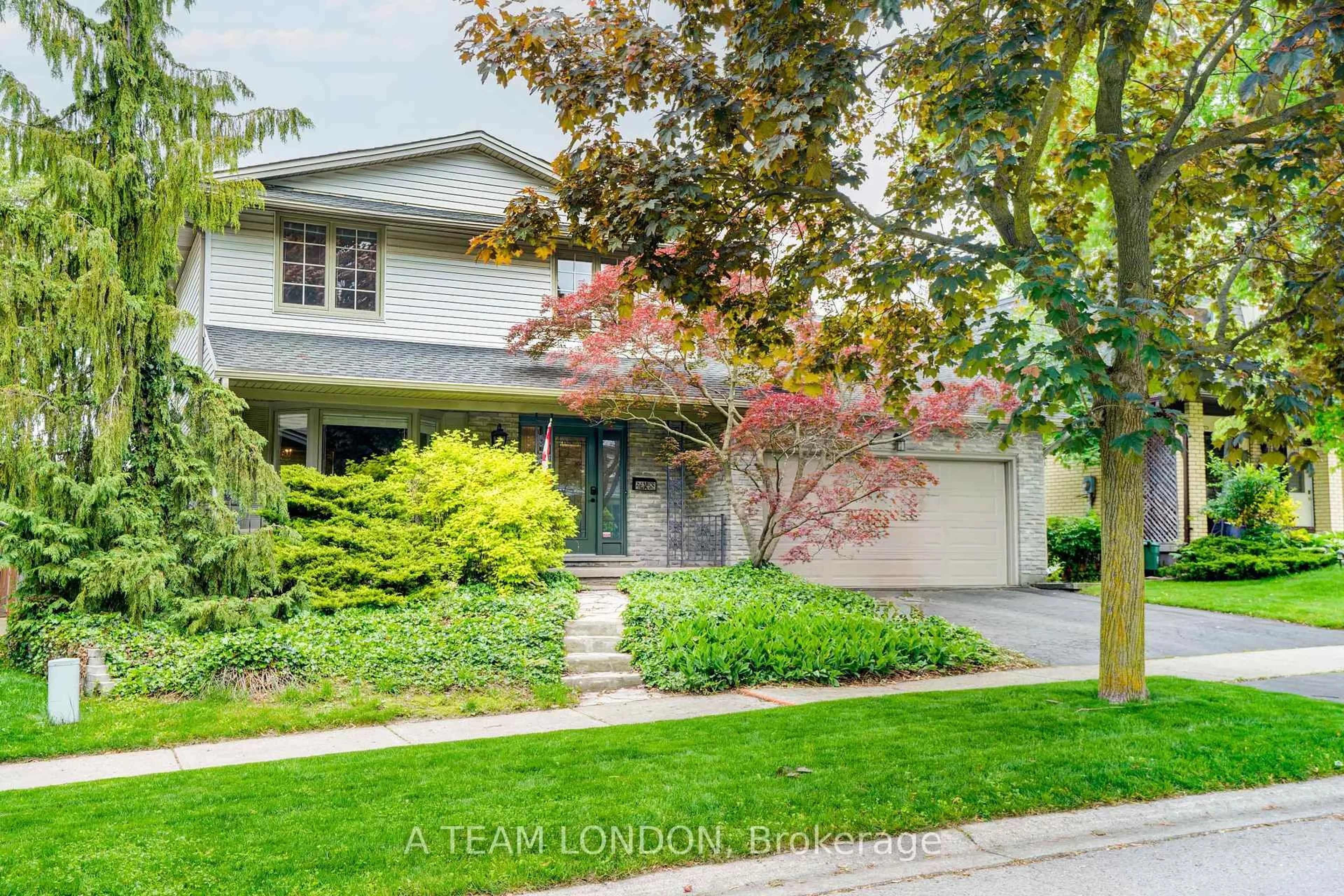 Unknown for 126 Guildford Cres, London South Ontario N6J 3Y5