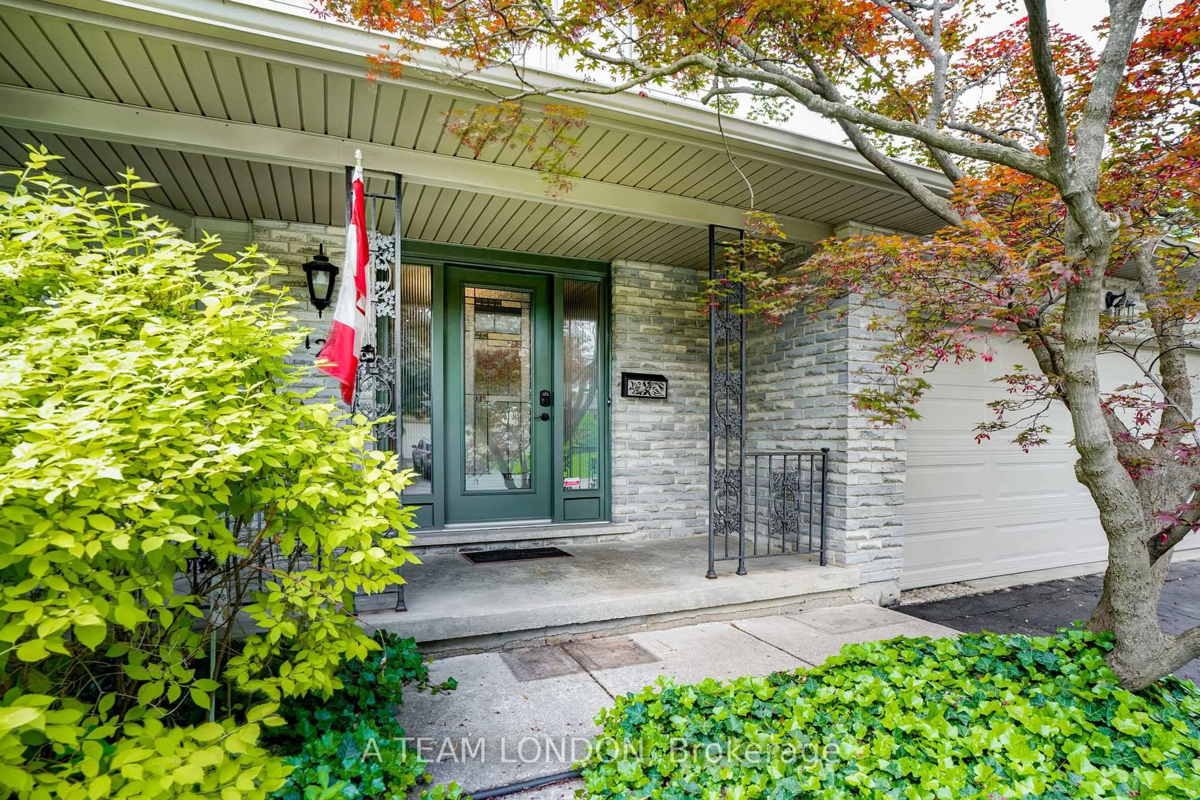 Unknown for 126 Guildford Cres, London South Ontario N6J 3Y5