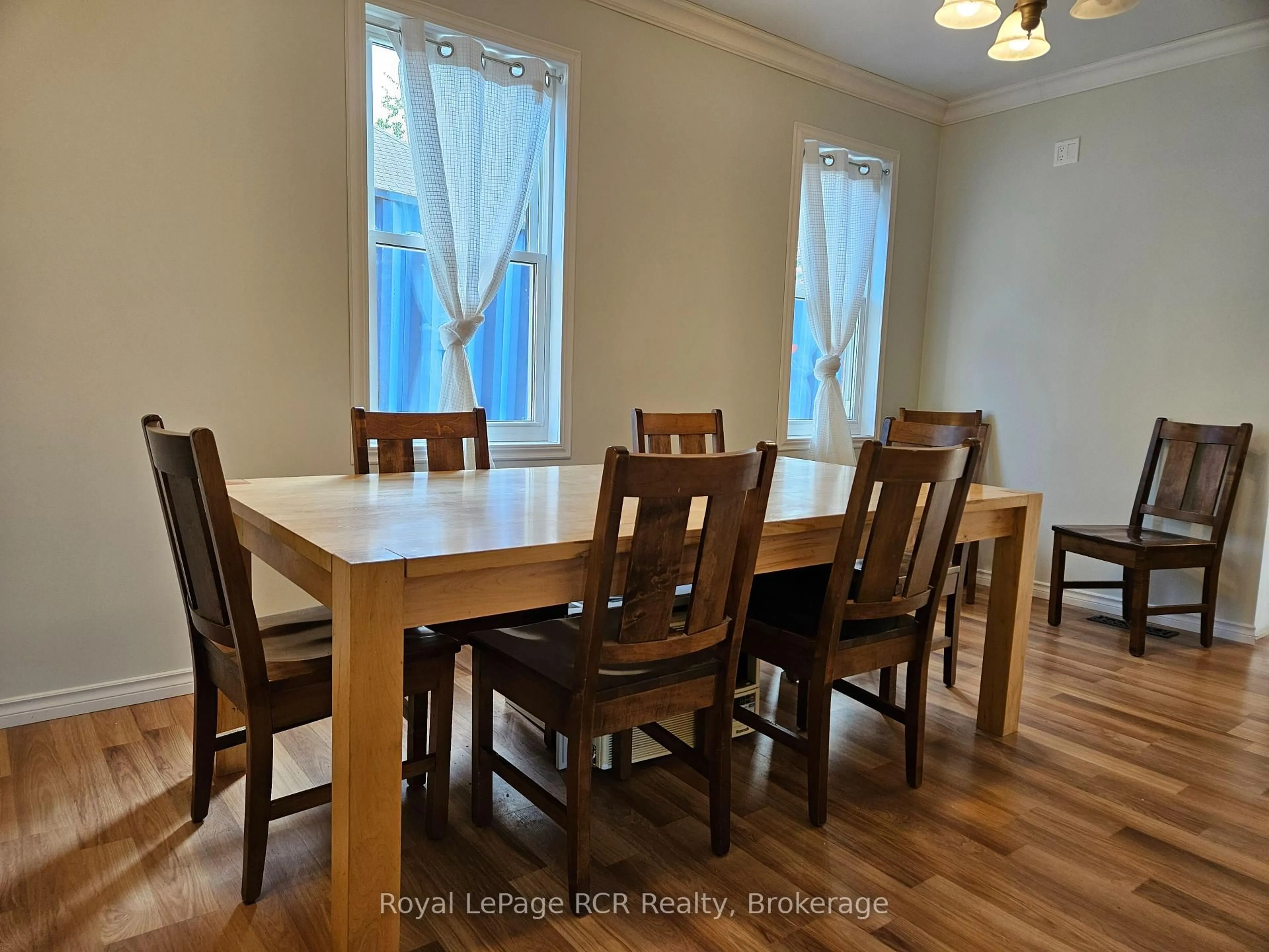 Dining room, wood/laminate floor for 136228 Grey Road 40 Rd, Chatsworth Ontario N0H 1K0