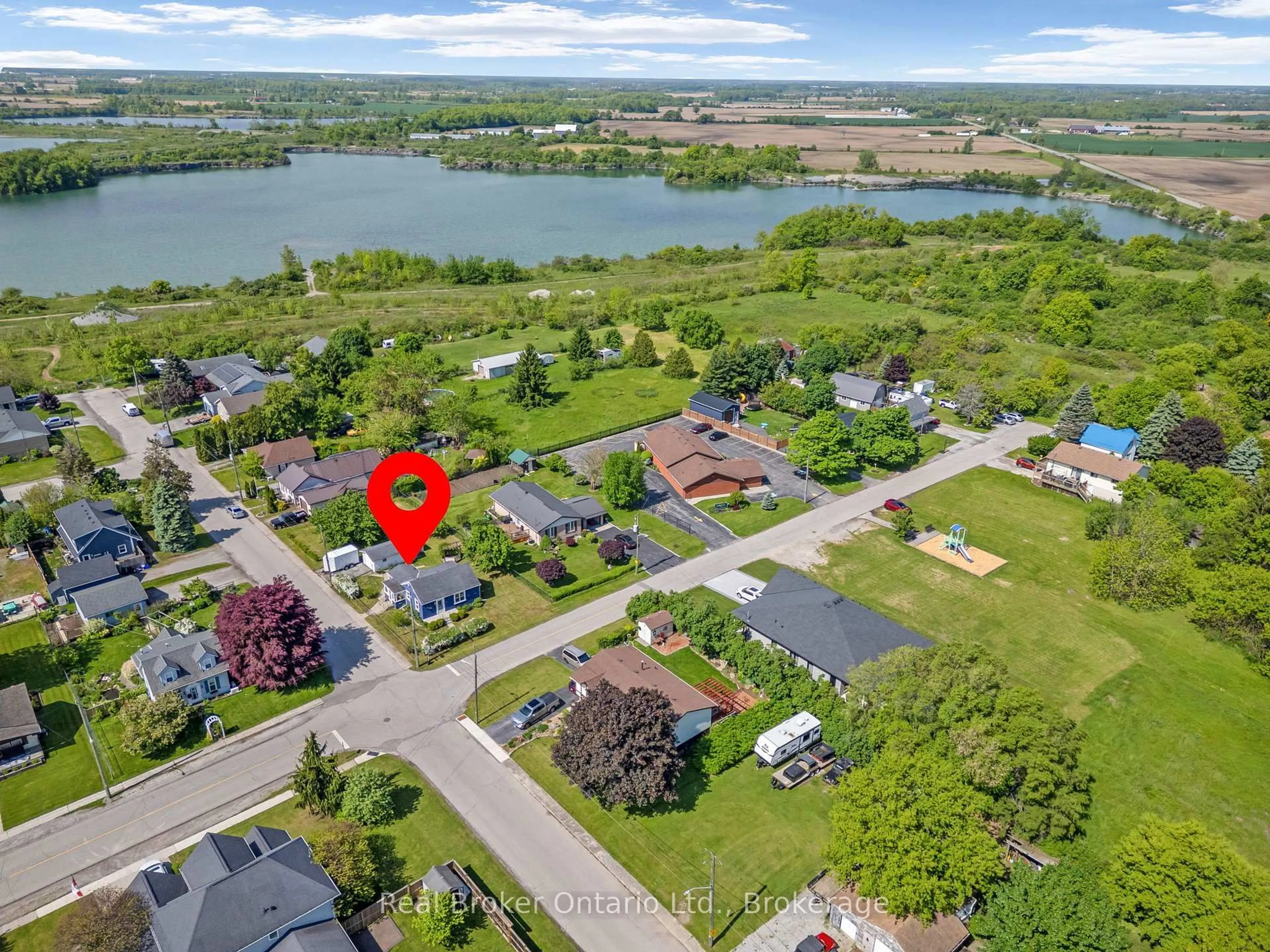 A pic from outside/outdoor area/front of a property/back of a property/a pic from drone, water/lake/river/ocean view for 61 Jane St, Haldimand Ontario N0A 1H0