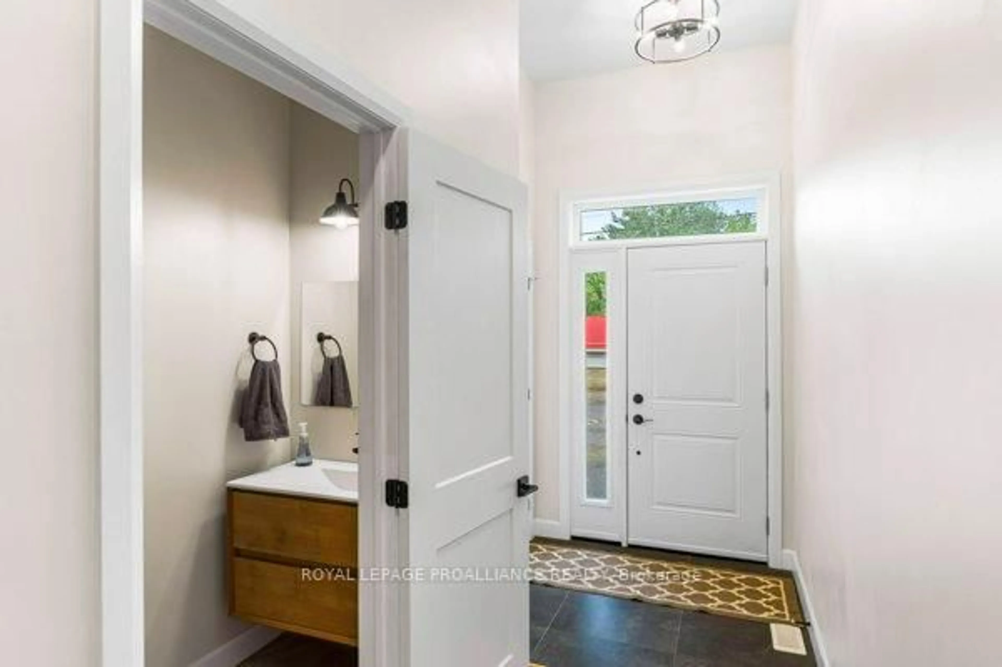 Indoor entryway for 295 Church St, Greater Napanee Ontario K7R 1C5