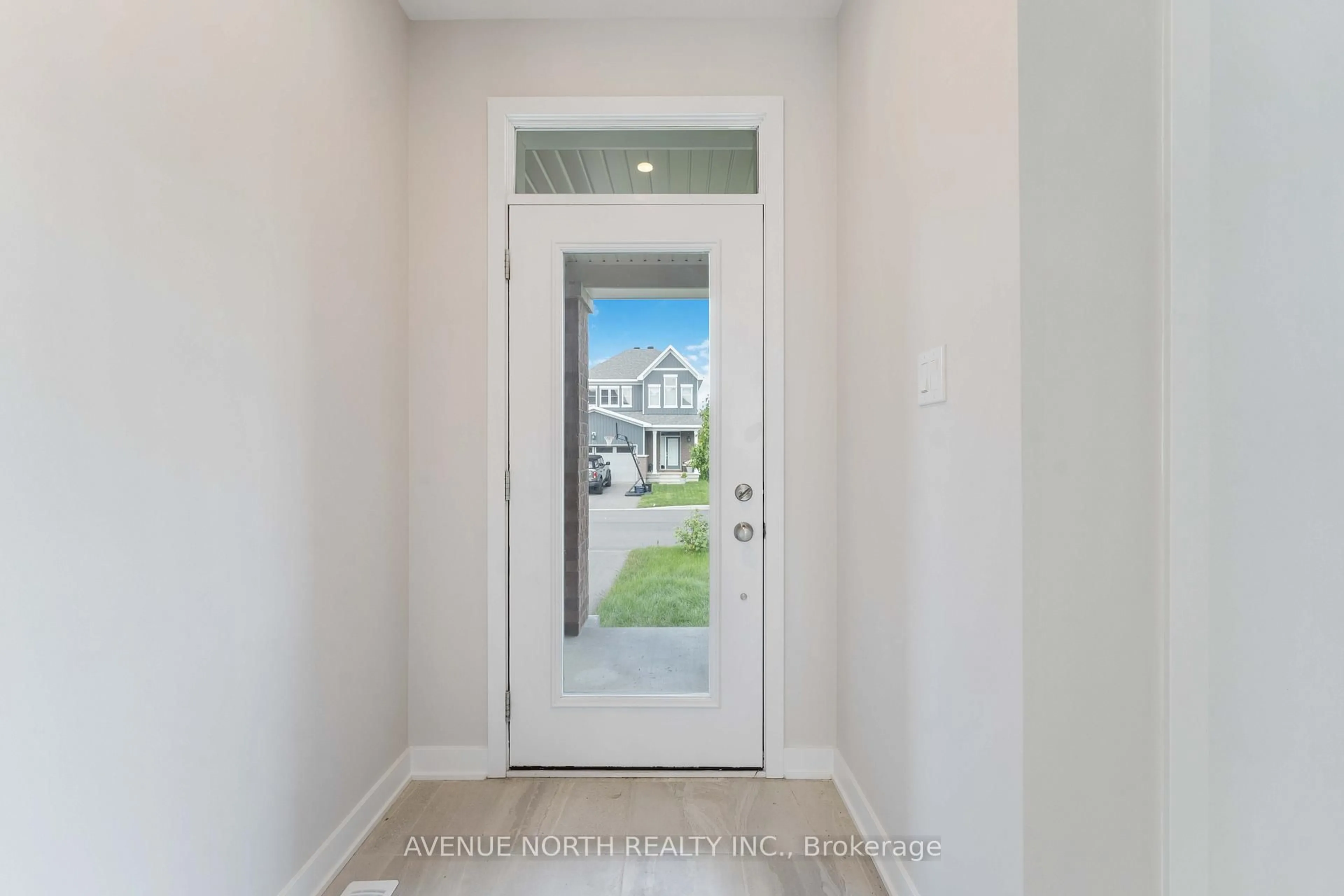 Indoor entryway for 91 MUDMINNOW Cres, Orleans Ontario K4A 5H9