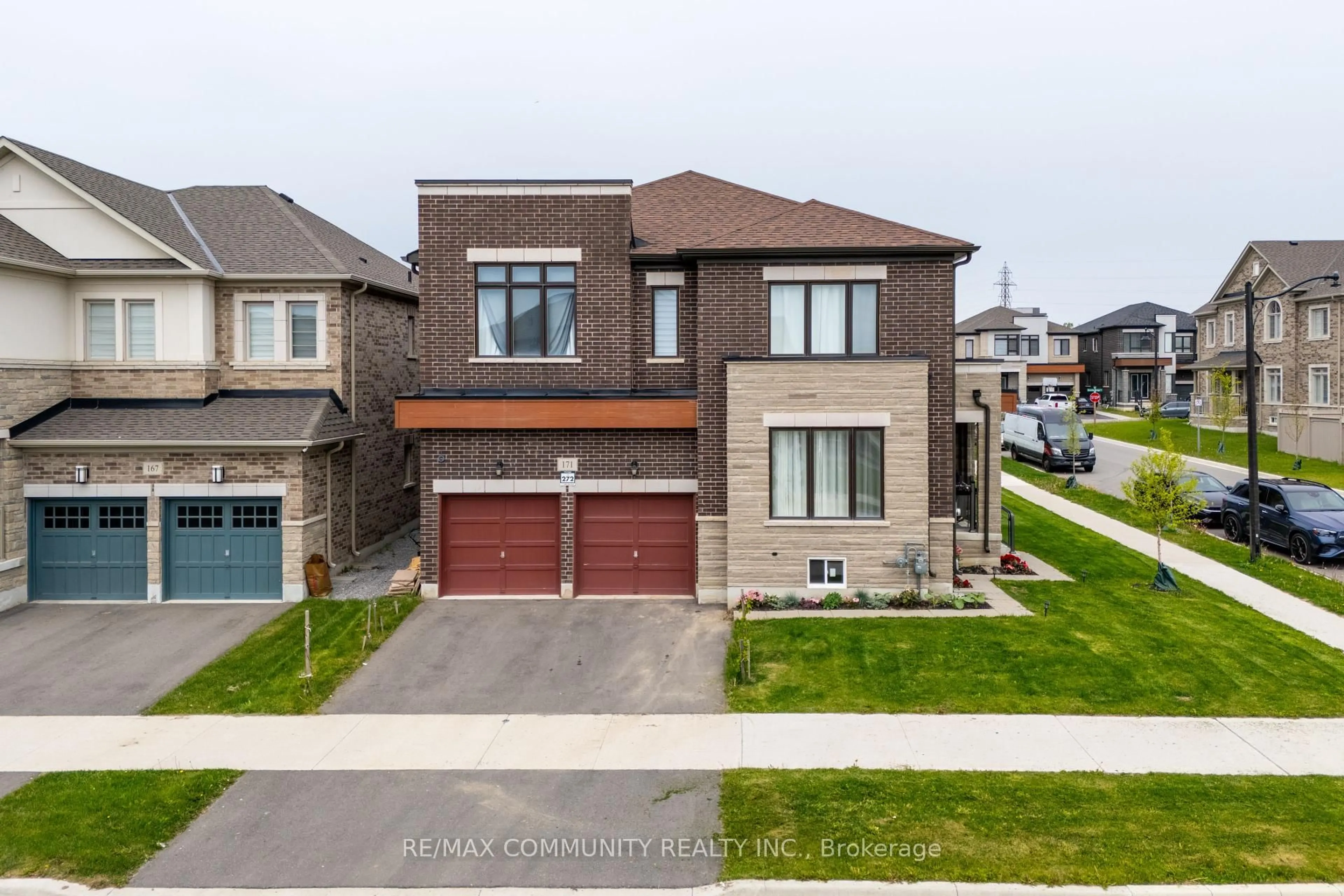 Home with brick exterior material, street for 171 Great Falls Blvd, Hamilton Ontario L8B 1Y6