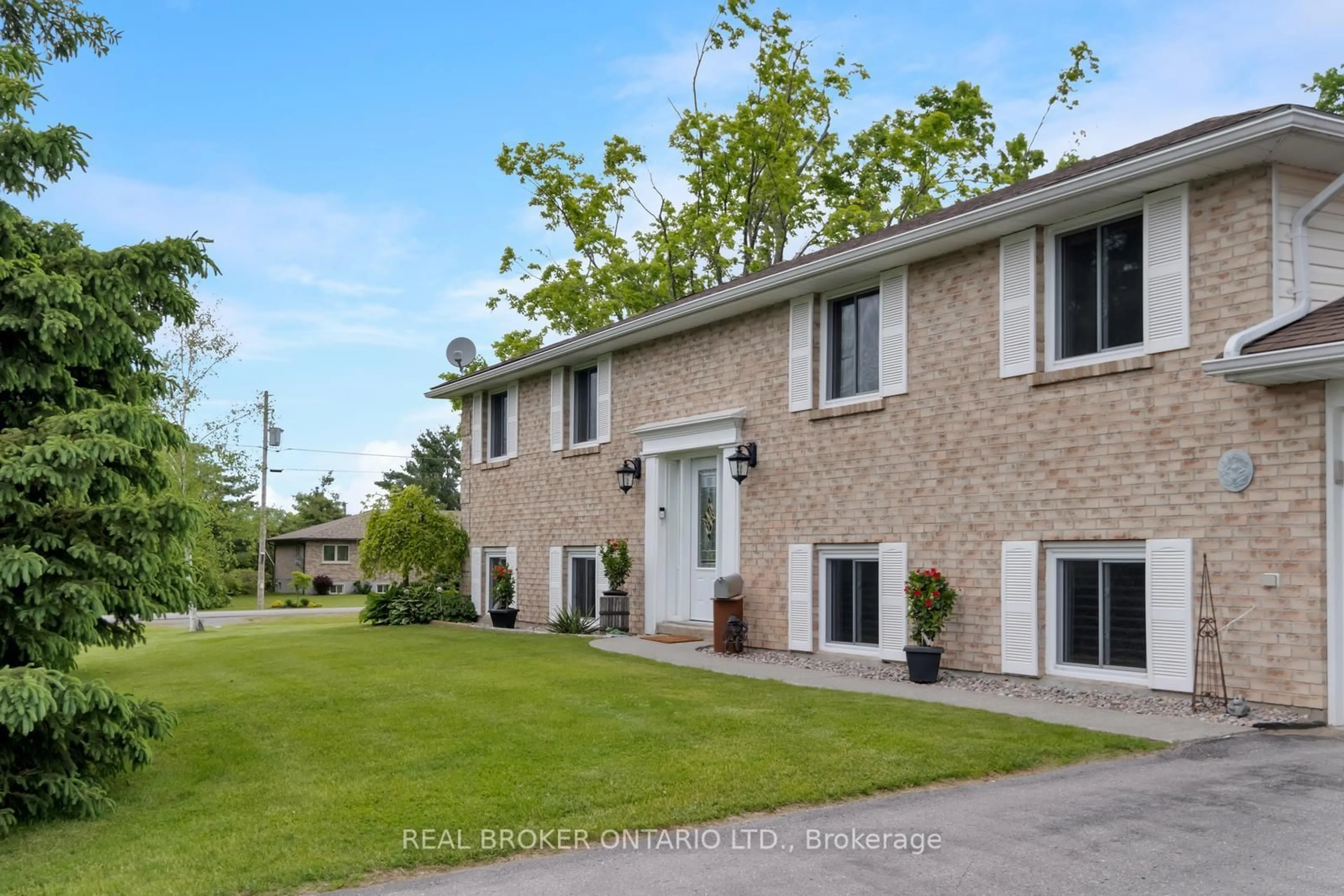 Unknown for 1743 Barton Dr, Selwyn Ontario K0L 2H0