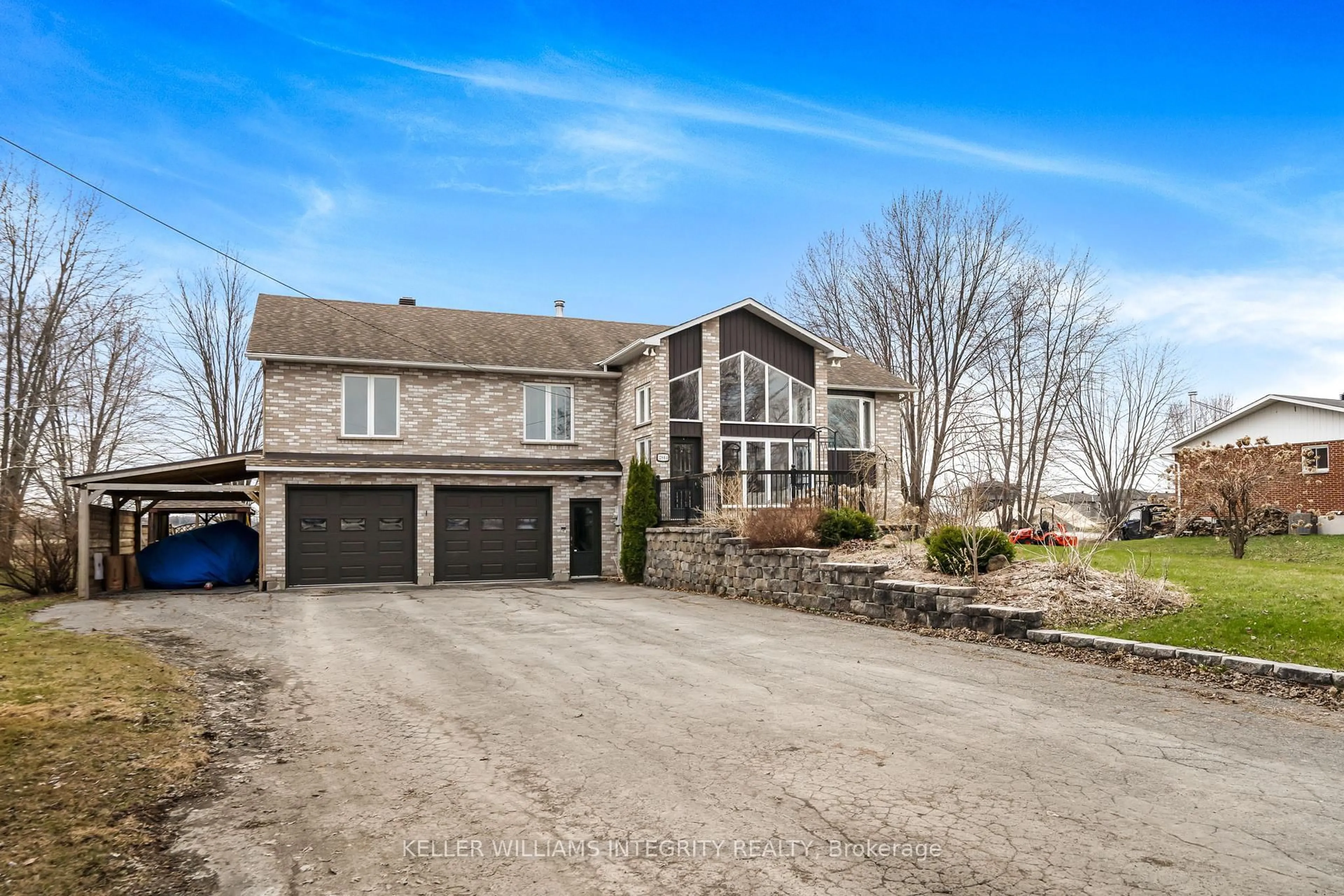 A pic from outside/outdoor area/front of a property/back of a property/a pic from drone, street for 2864 Principale St, Alfred and Plantagenet Ontario K0A 3K0