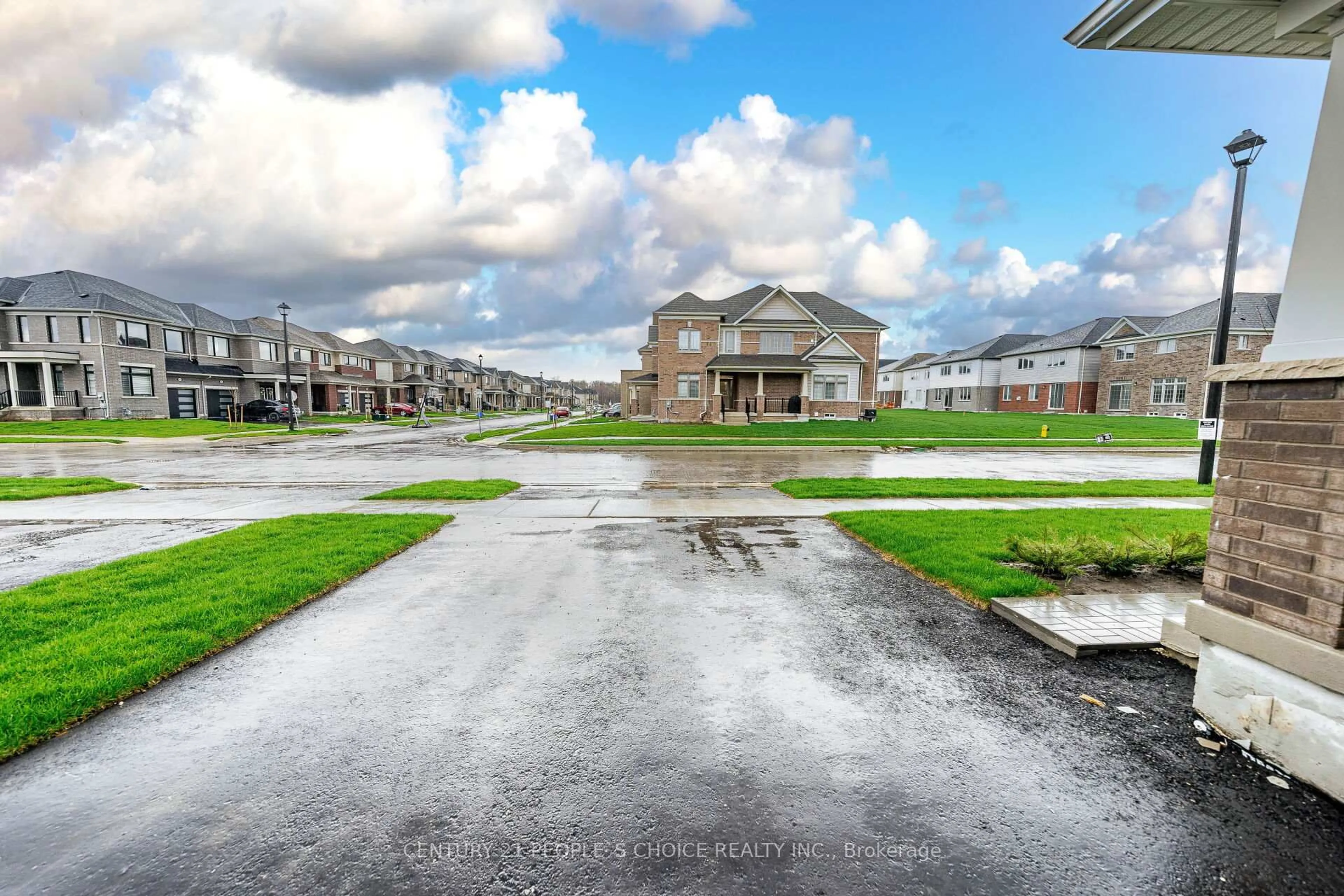 A pic from outside/outdoor area/front of a property/back of a property/a pic from drone, street for 224 Rea Dr, Centre Wellington Ontario N1M 0K1
