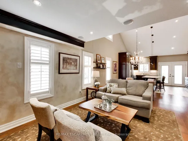 Additional property image - 89 Toulon Ave