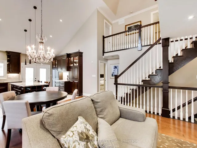 Additional property image - 89 Toulon Ave