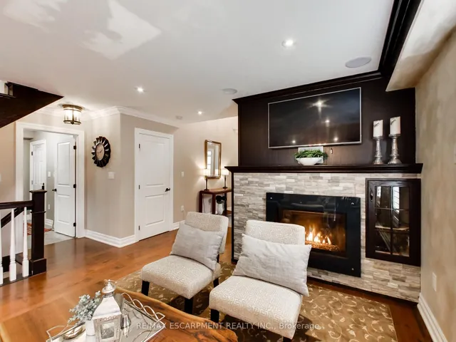 Additional property image - 89 Toulon Ave