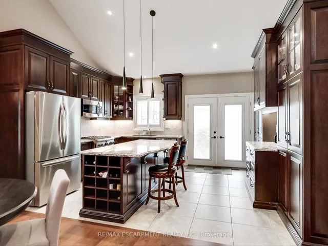 Additional property image - 89 Toulon Ave