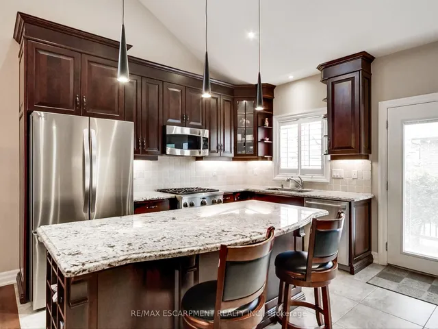 Additional property image - 89 Toulon Ave