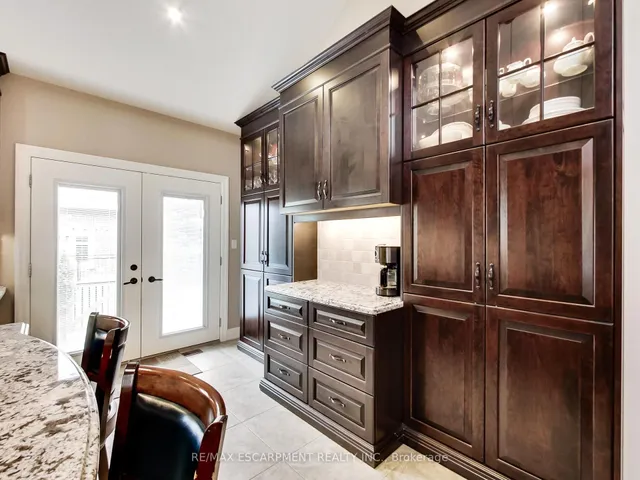 Additional property image - 89 Toulon Ave