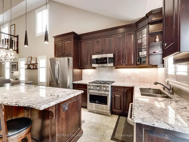 Additional property image - 89 Toulon Ave