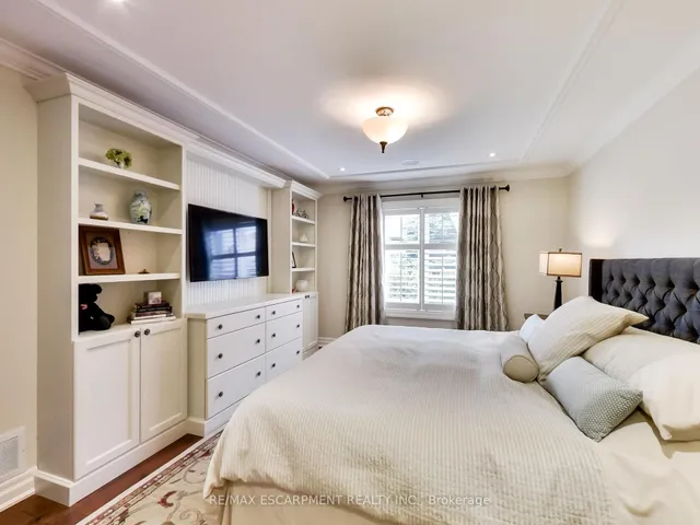 Additional property image - 89 Toulon Ave
