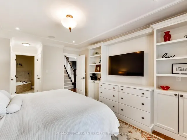 Additional property image - 89 Toulon Ave