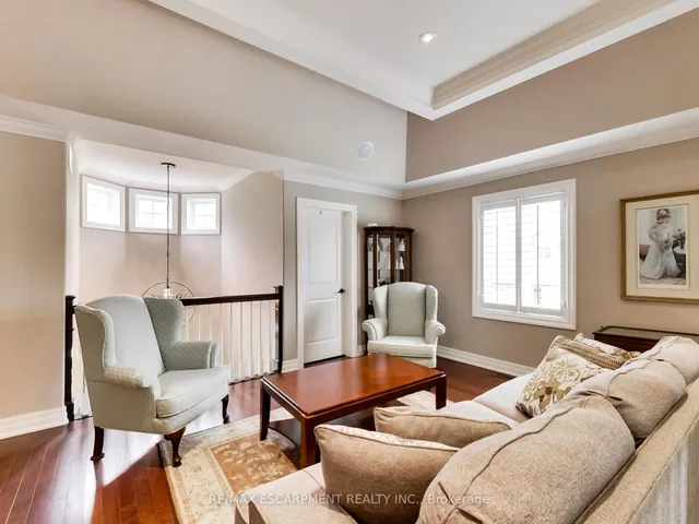 Additional property image - 89 Toulon Ave