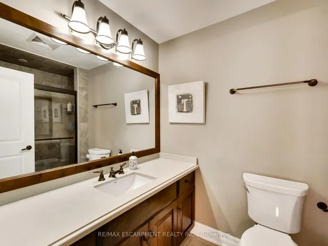Additional property image - 89 Toulon Ave