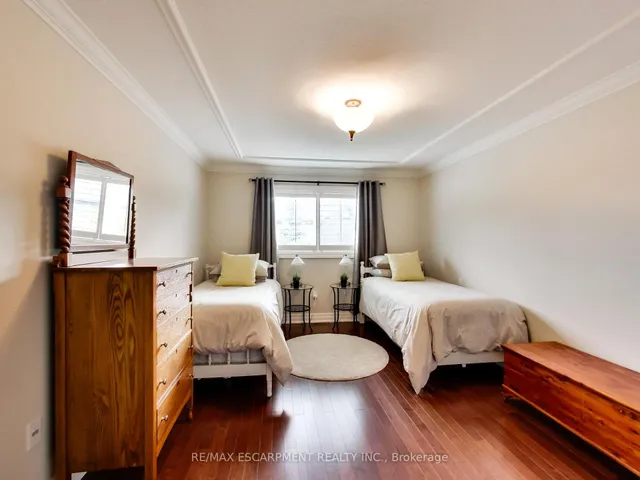 Additional property image - 89 Toulon Ave