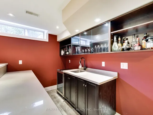 Additional property image - 89 Toulon Ave