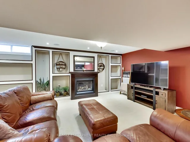 Additional property image - 89 Toulon Ave