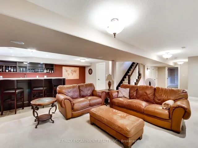 Additional property image - 89 Toulon Ave