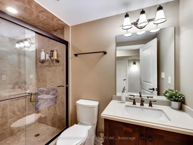 Additional property image - 89 Toulon Ave