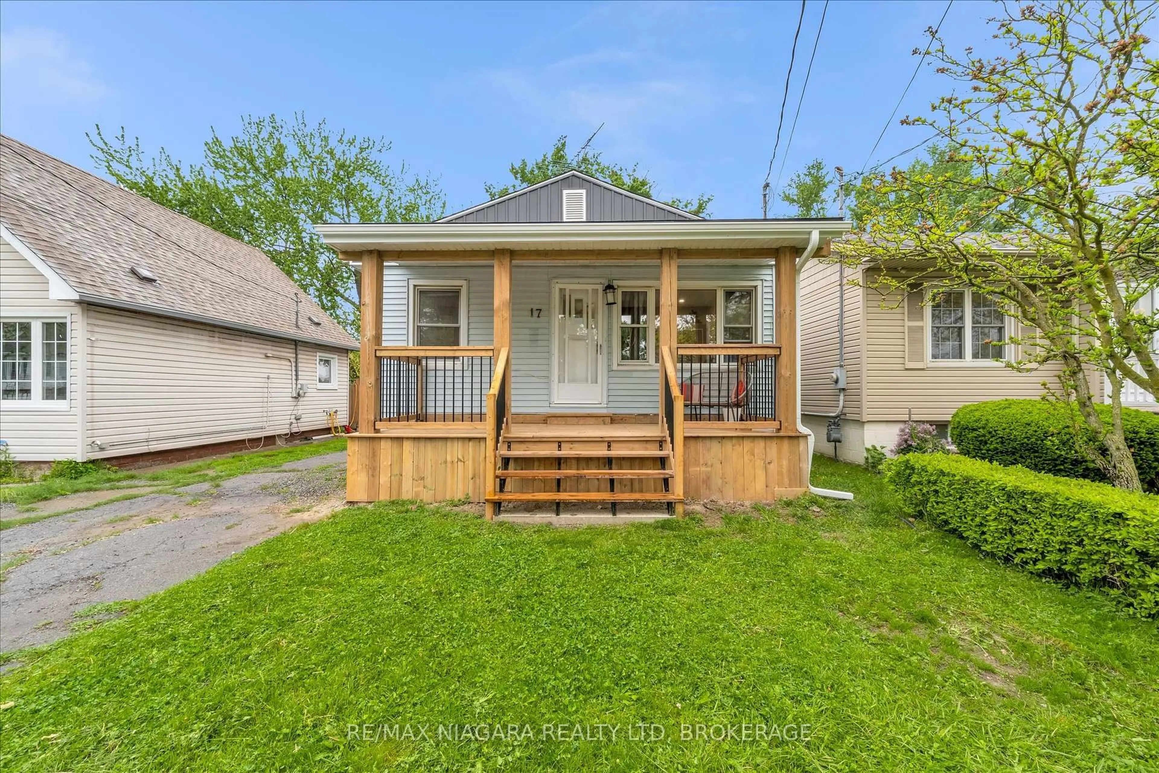 Unknown for 17 Lonsdale Ave, St. Catharines Ontario L2P 1G8