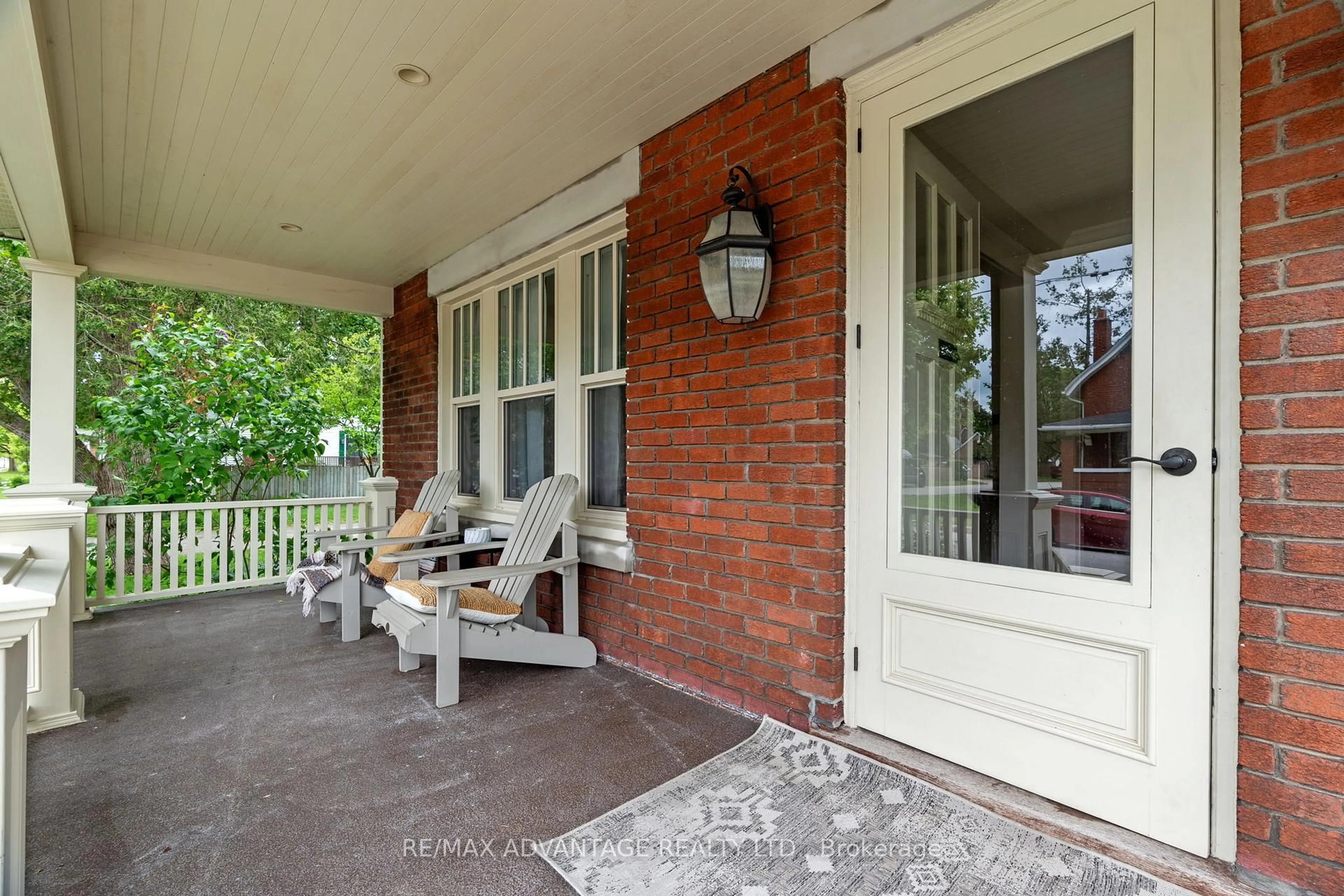 Patio, street for 52 Beattie Ave, London East Ontario N5W 2P2