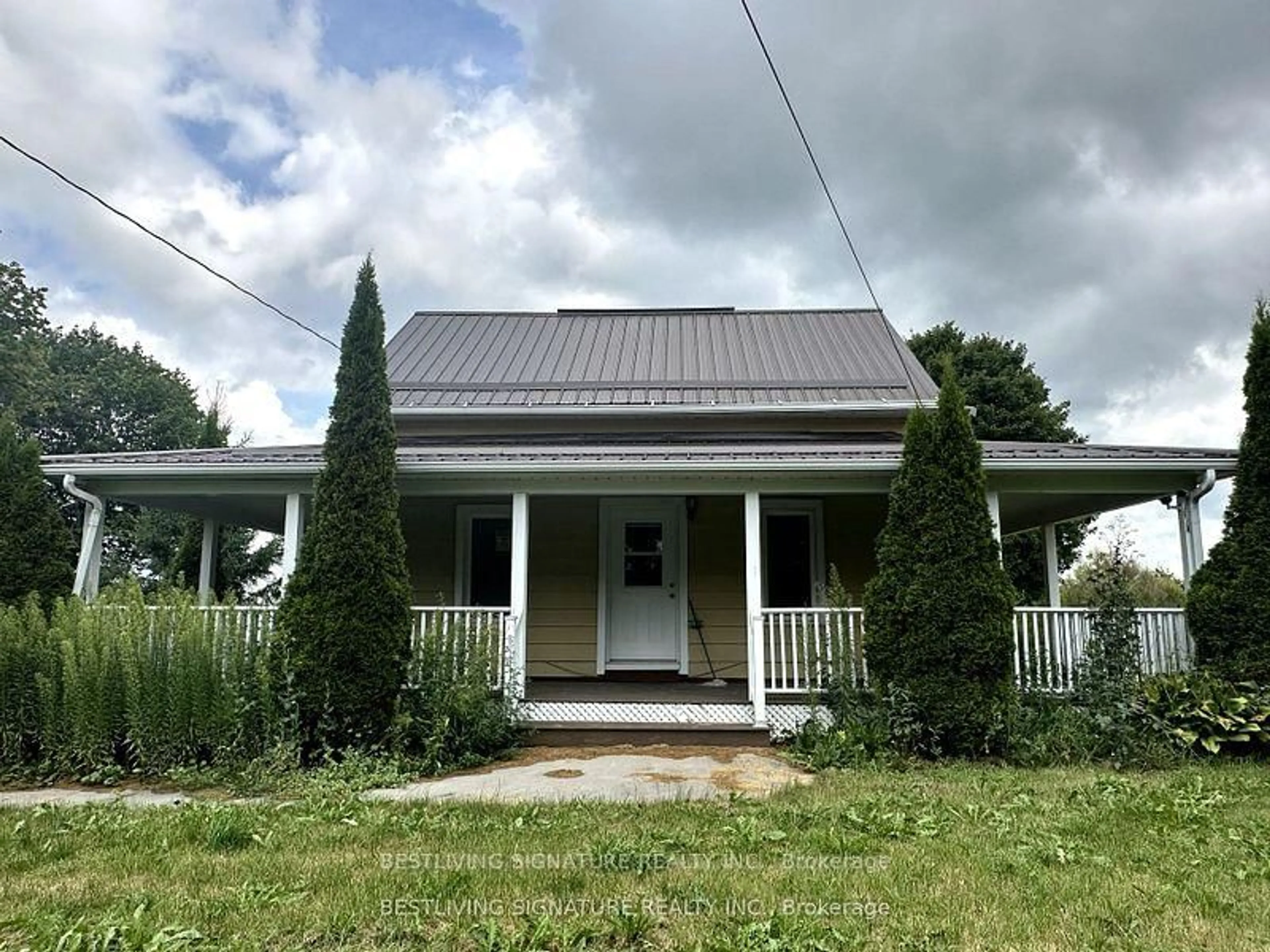 Home with vinyl exterior material, building for 3752 Elm Tree Rd, Kawartha Lakes Ontario K0M 2B0