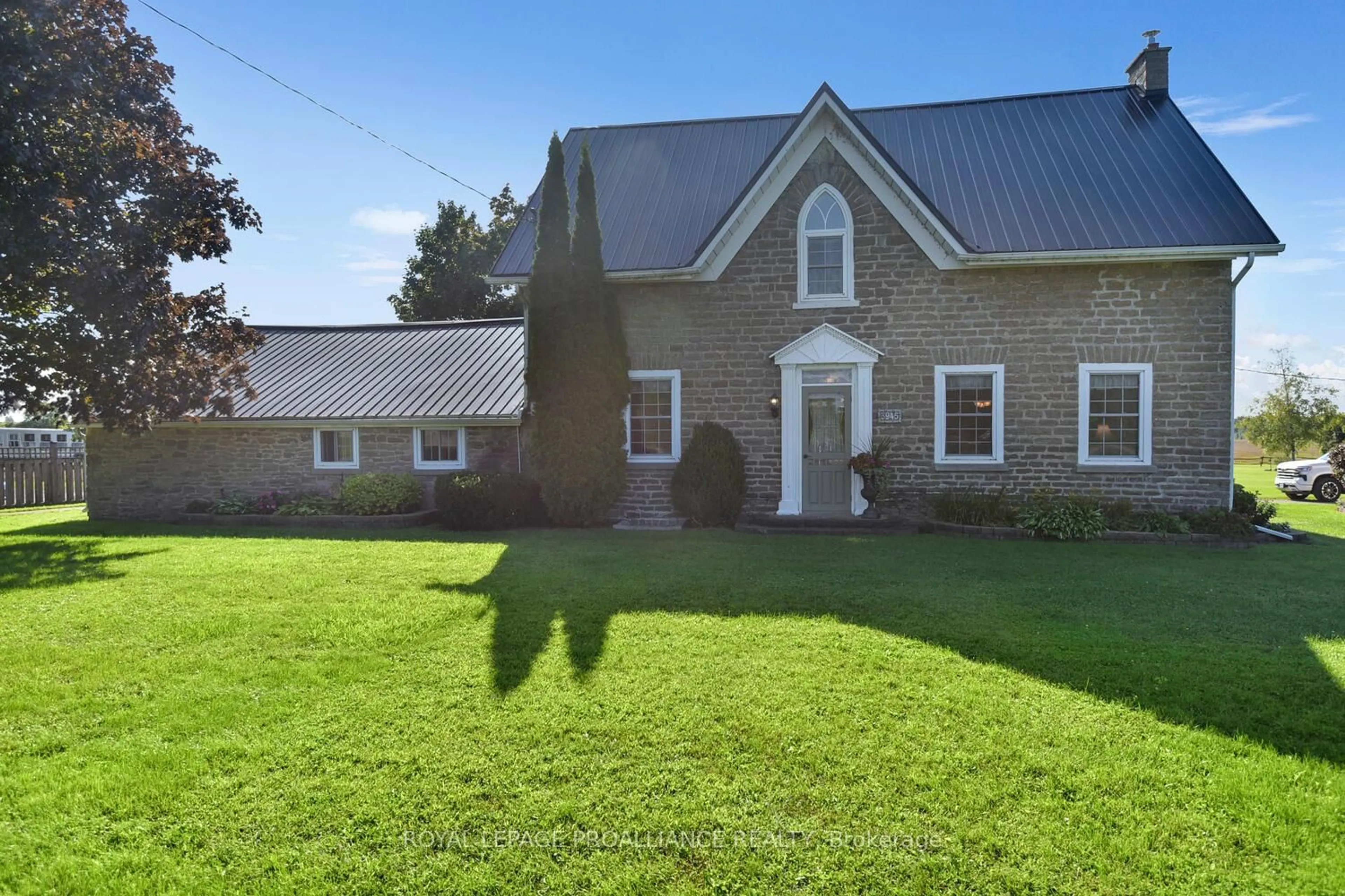 A pic from outside/outdoor area/front of a property/back of a property/a pic from drone, building for 3945 COUNTY ROAD 26 Rd, Elizabethtown-Kitley Ontario K6V 5T2