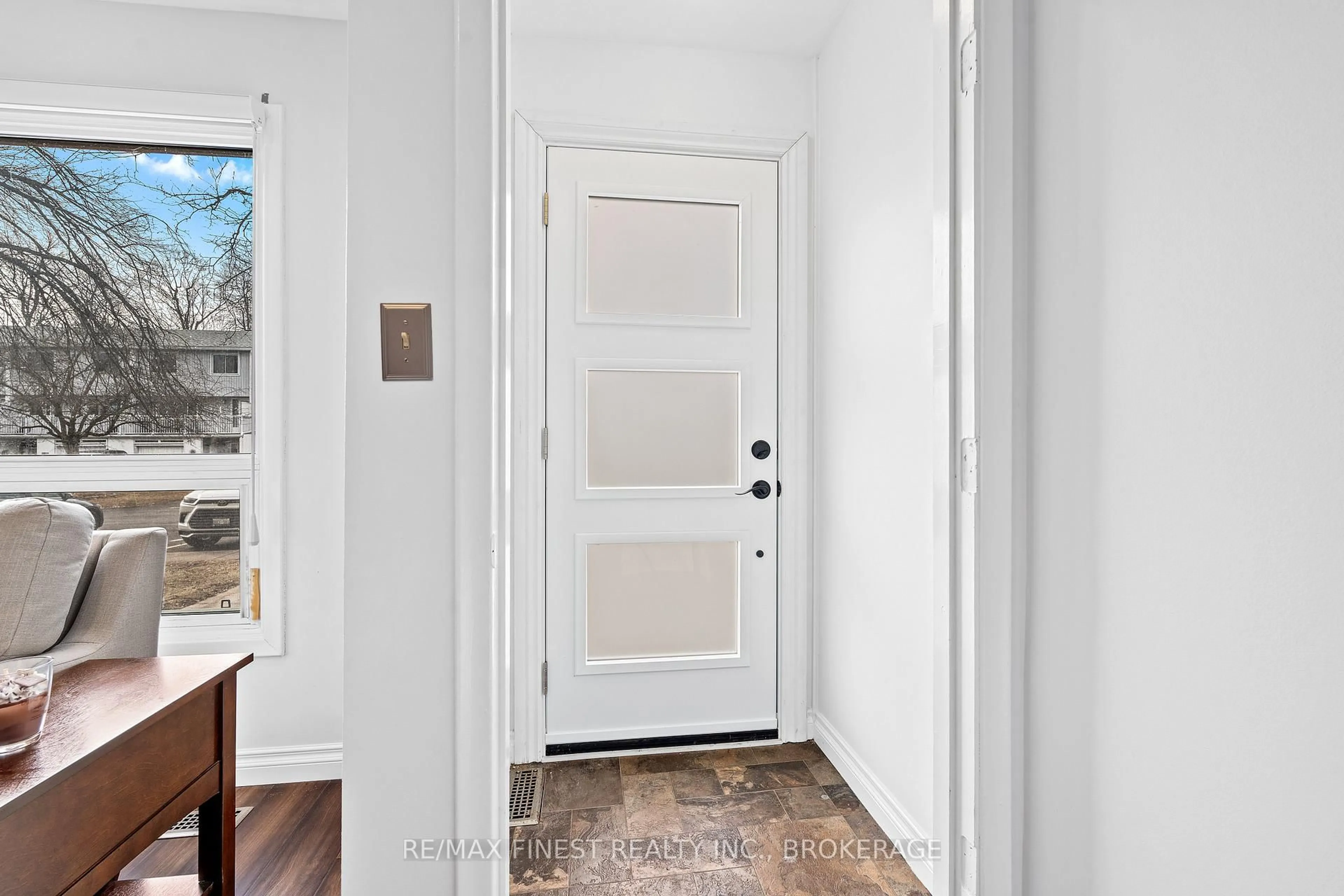 Indoor entryway for 4427 Bath Rd #24, Loyalist Ontario K7N 1A1