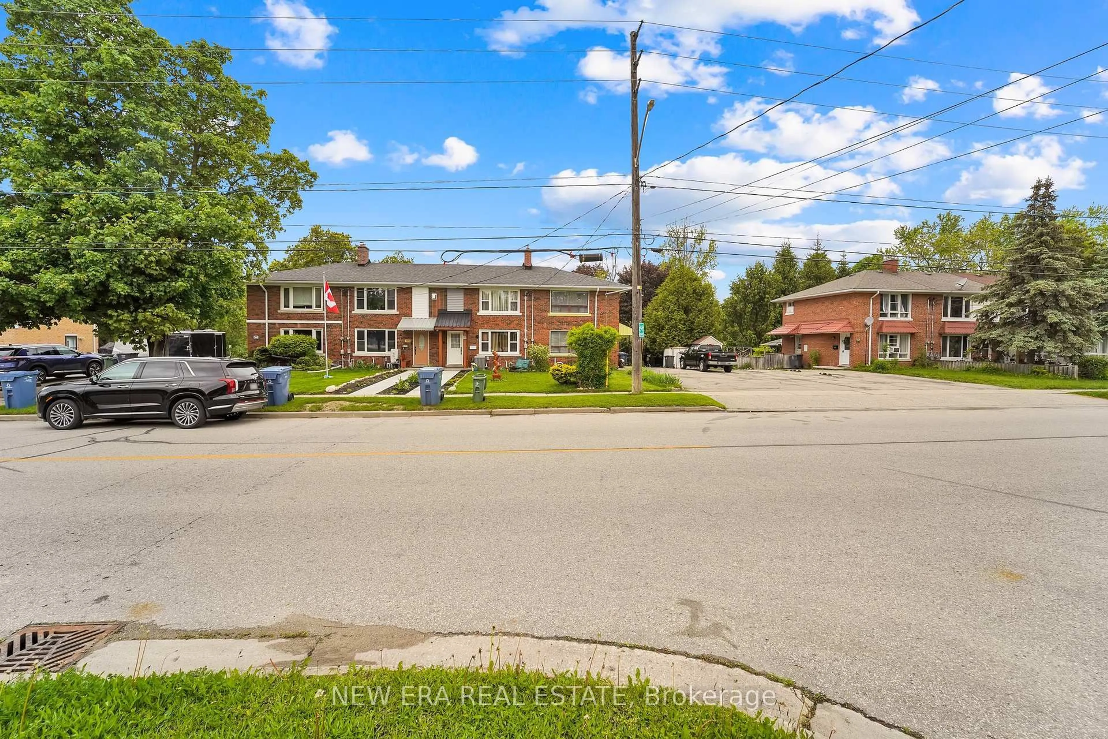 A pic from outside/outdoor area/front of a property/back of a property/a pic from drone, street for 104 Waverley Dr, Guelph Ontario N1E 3G8