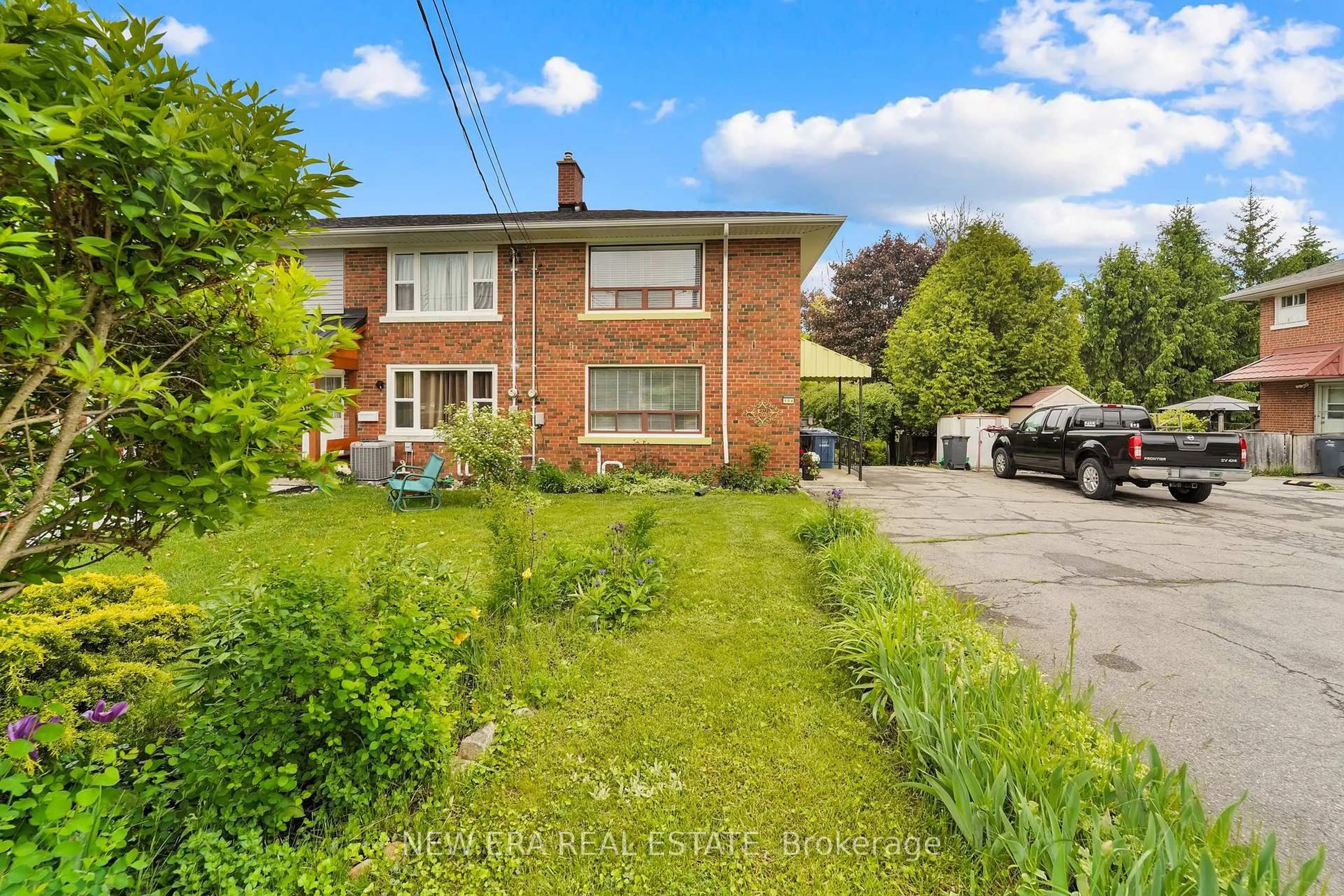 A pic from outside/outdoor area/front of a property/back of a property/a pic from drone, street for 104 Waverley Dr, Guelph Ontario N1E 3G8