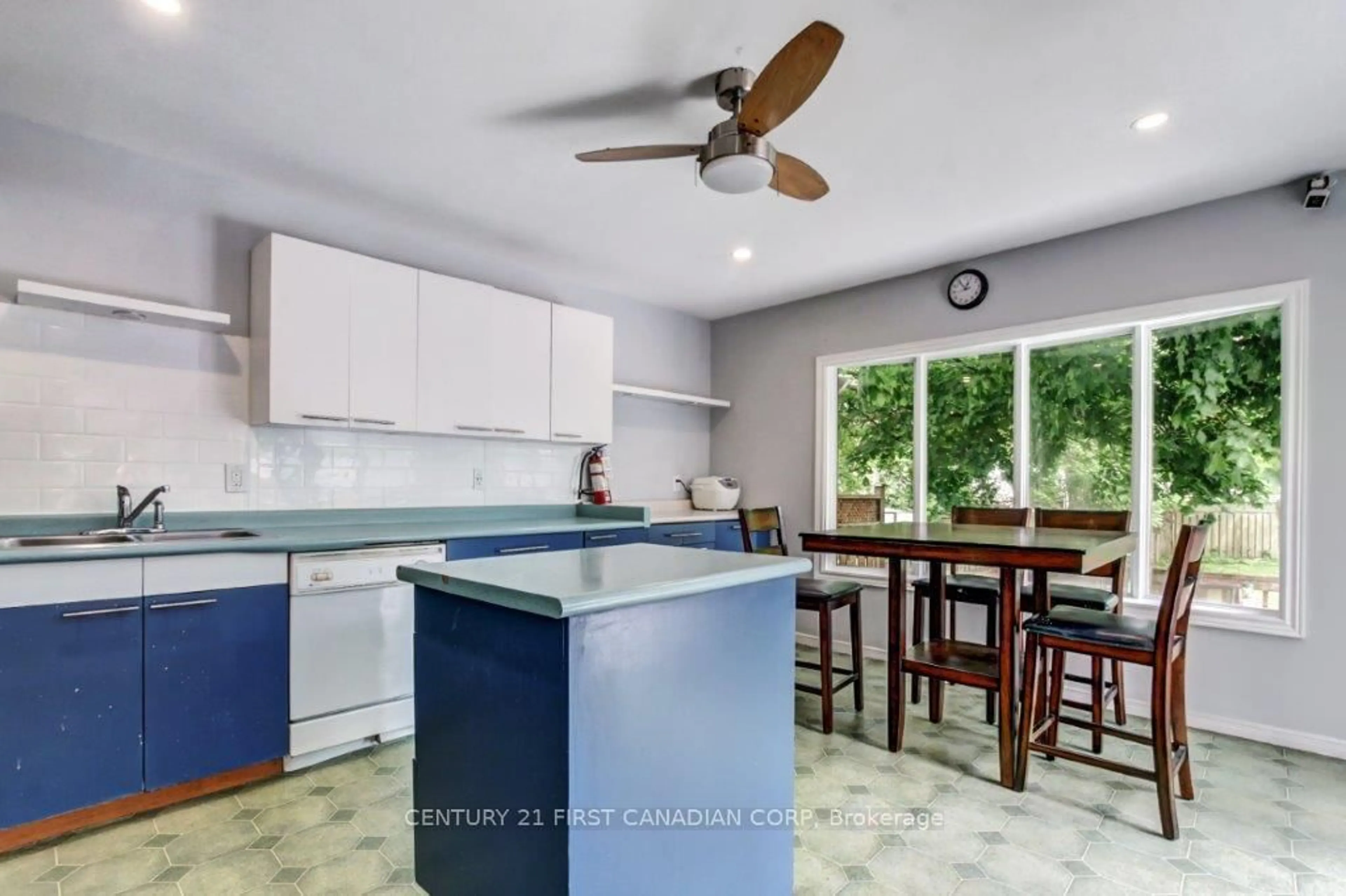 Open concept kitchen, ceramic/tile floor for 776 Quebec St, London East Ontario N5Y 1X4