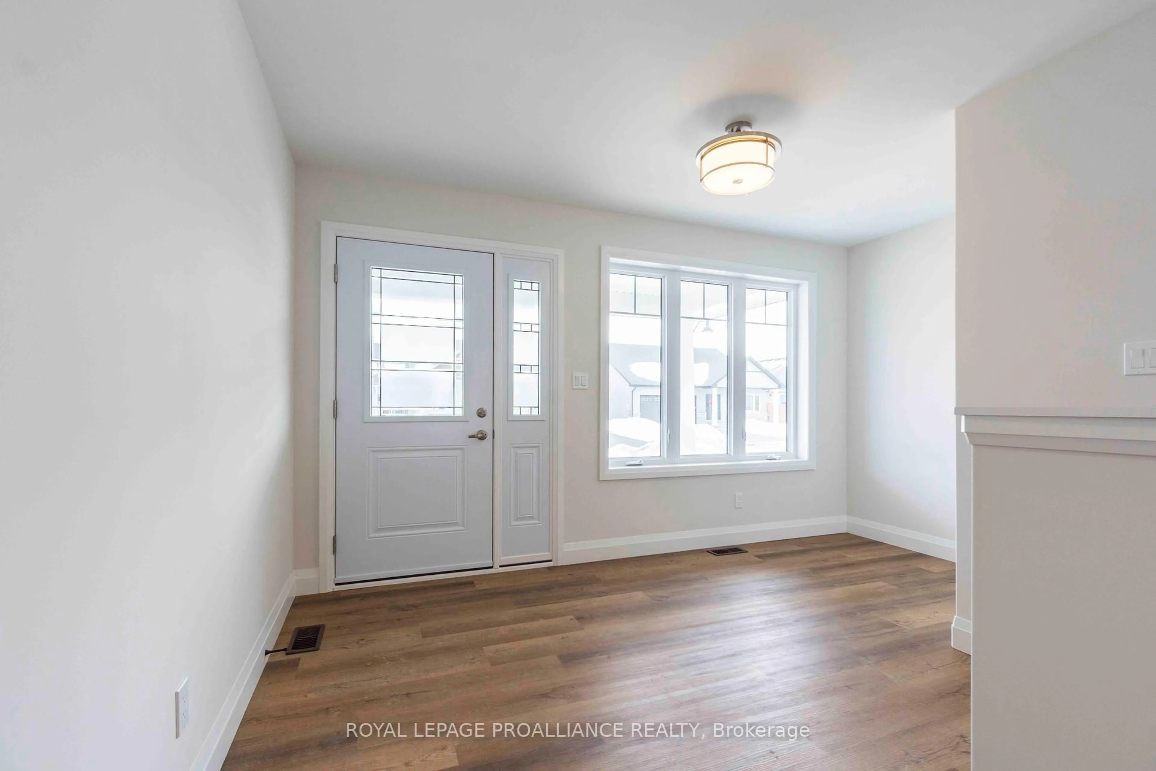 Indoor entryway for 70 Stirling Cres, Prince Edward County Ontario K0K 2T0