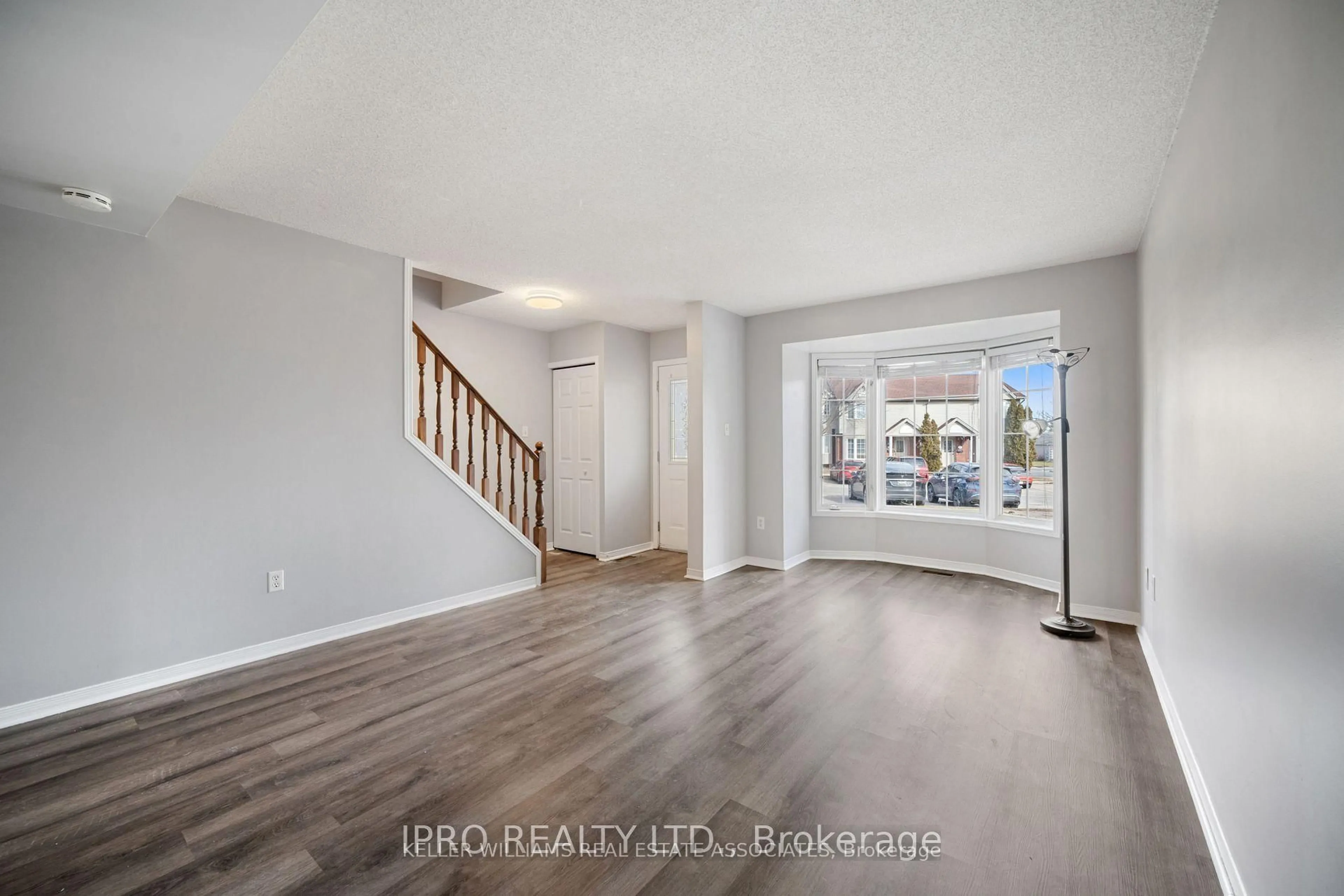 Indoor entryway for 235 Saginaw Pkwy #67, Cambridge Ontario N1T 1X4