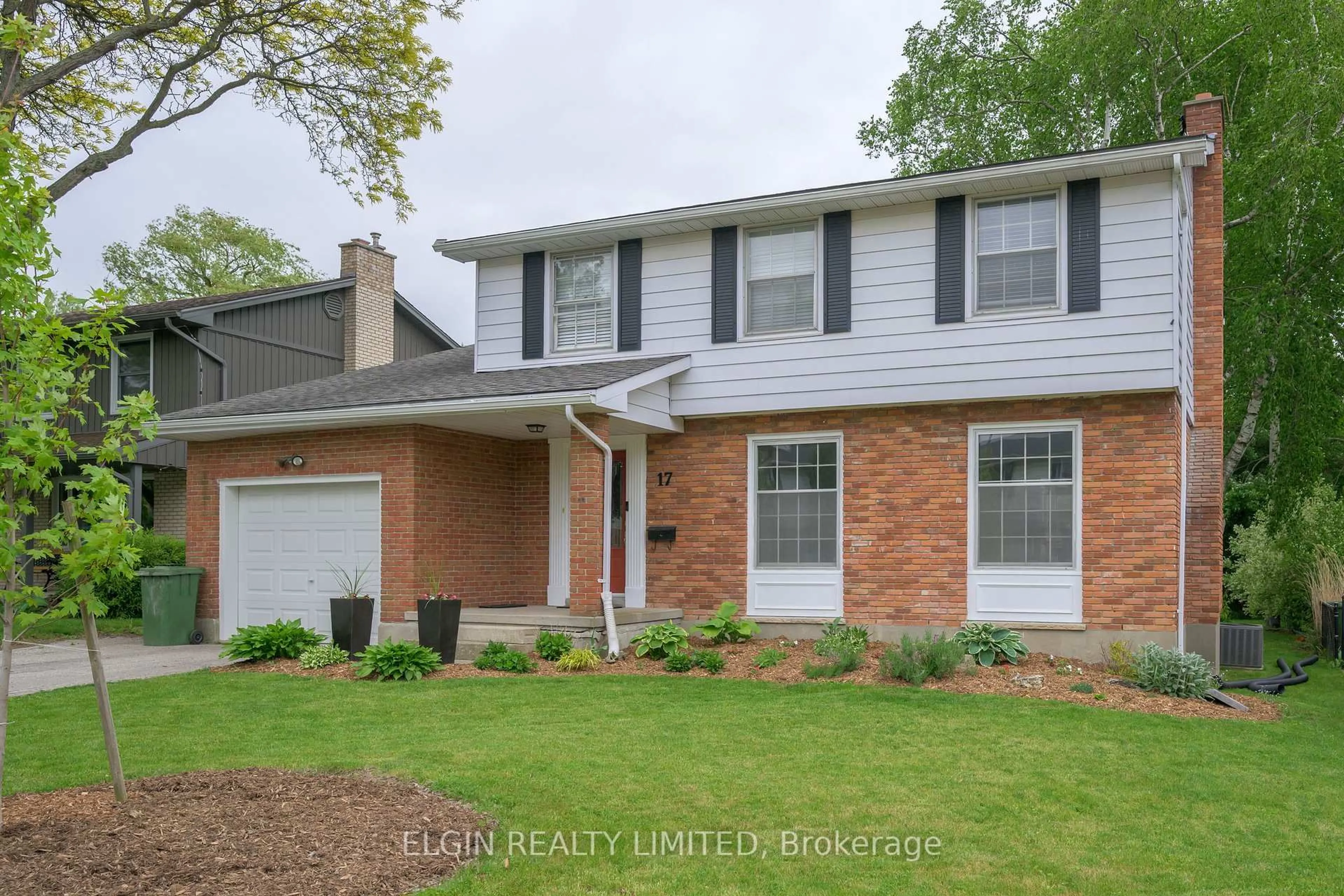 Home with brick exterior material, street for 17 Glanworth Ave, St. Thomas Ontario N5R 1E5