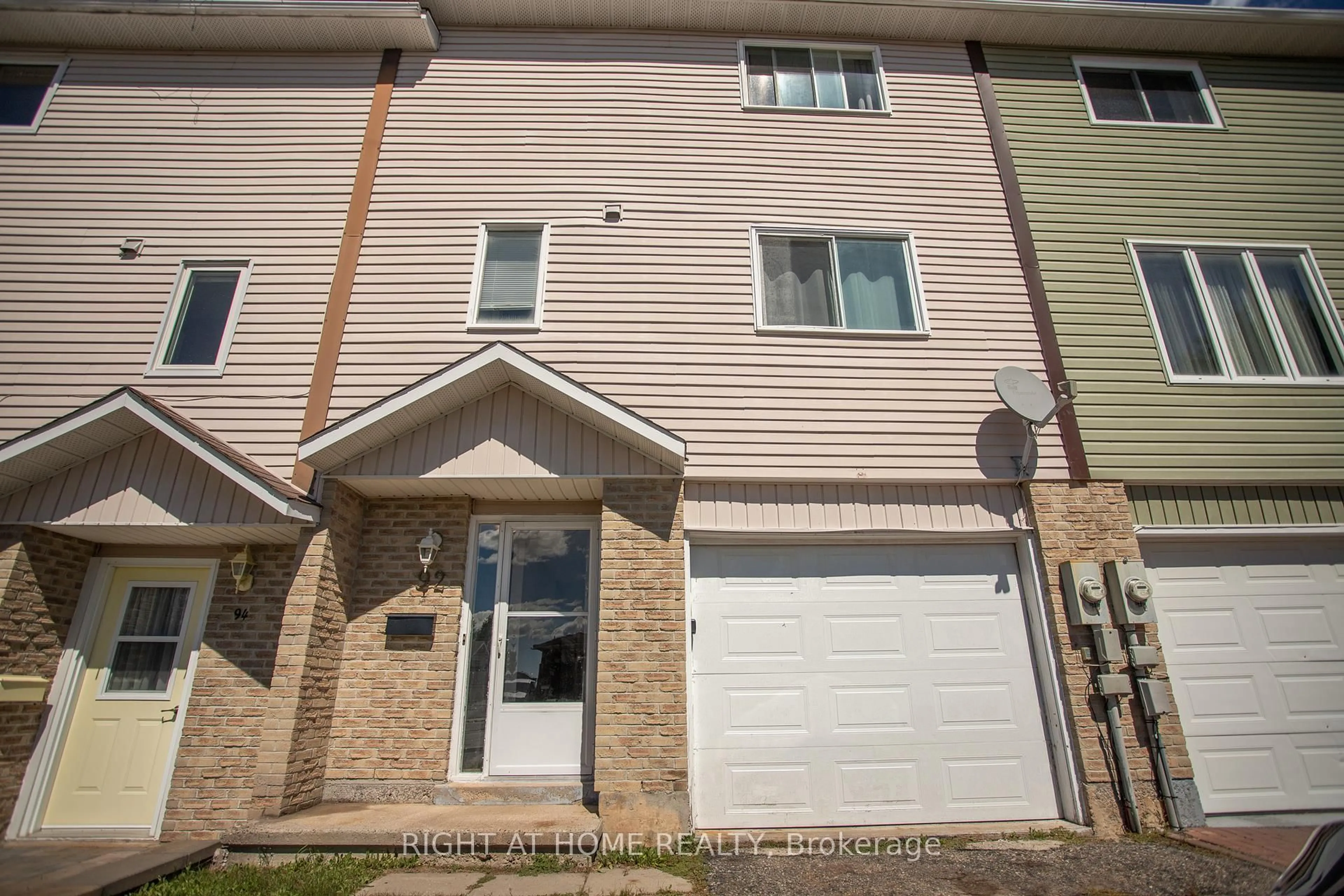 Unknown for 92 Farquhar Pl, Elliot Lake Ontario P5A 3H9
