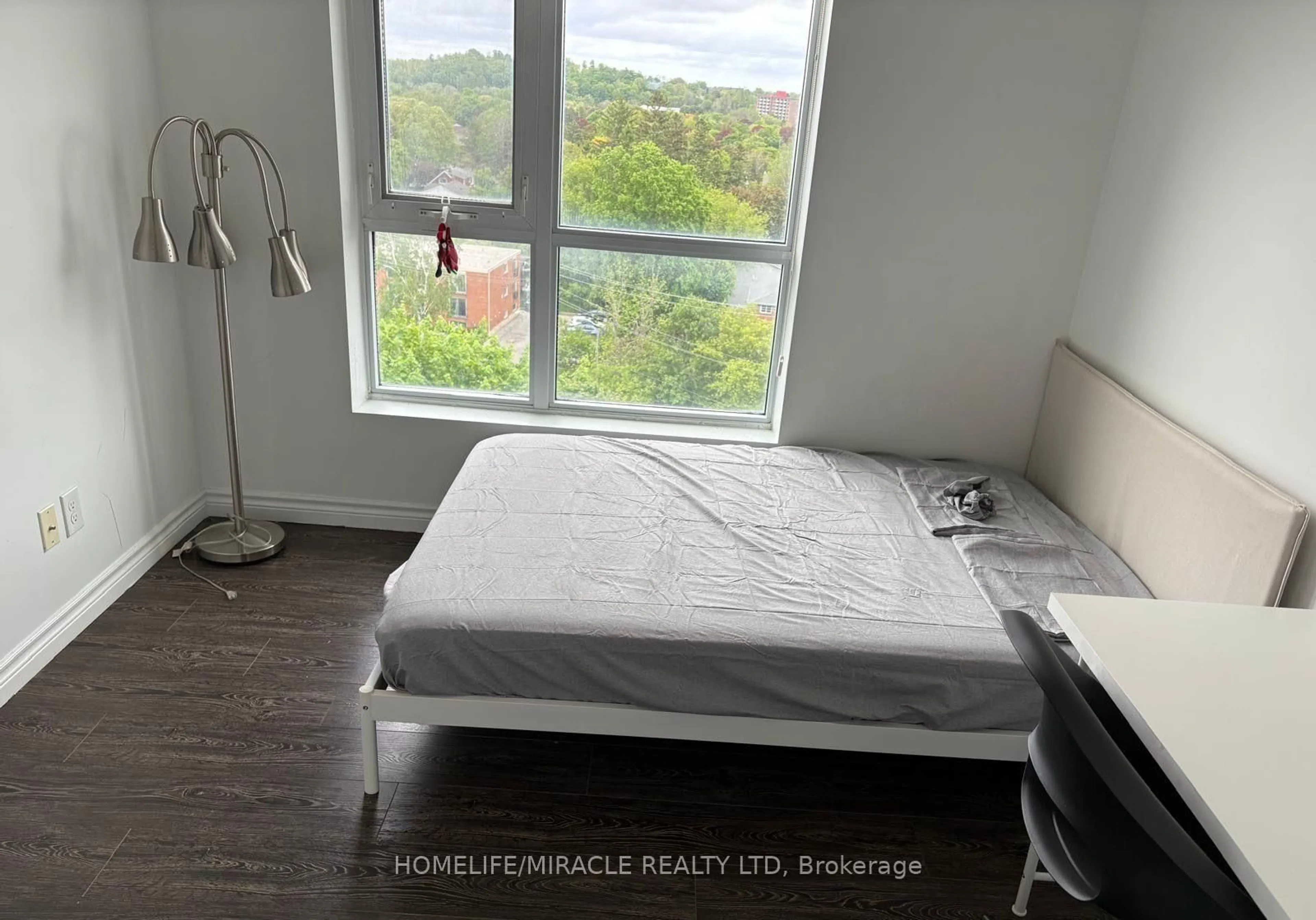 A pic of a room for 158 King St #[Tower-2] 903, Waterloo Ontario N2J 0E5