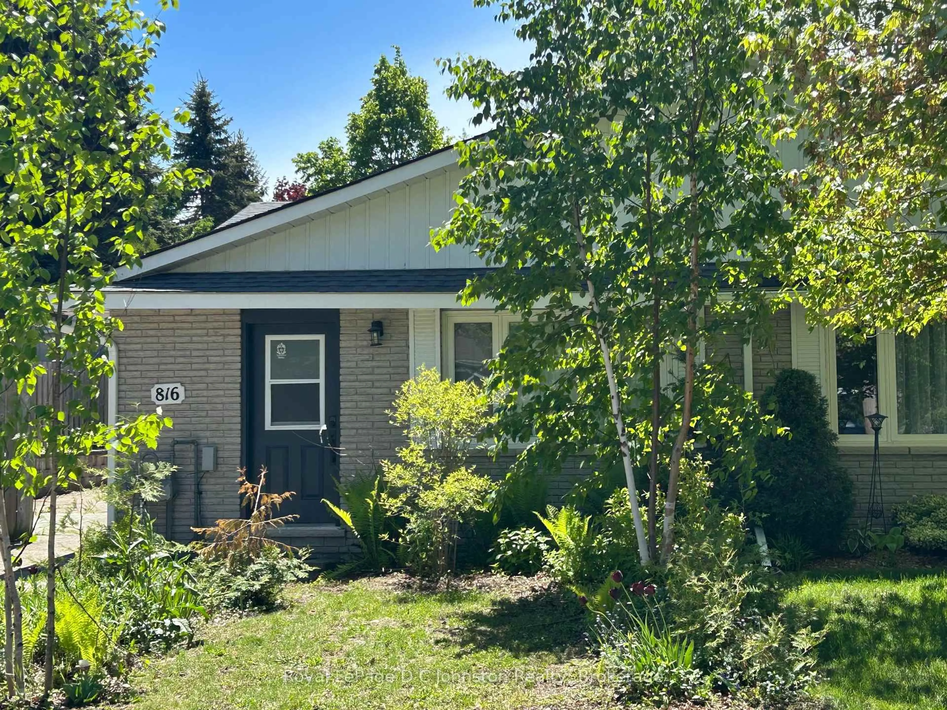 Unknown for 816 River St, Saugeen Shores Ontario N0H 2C4