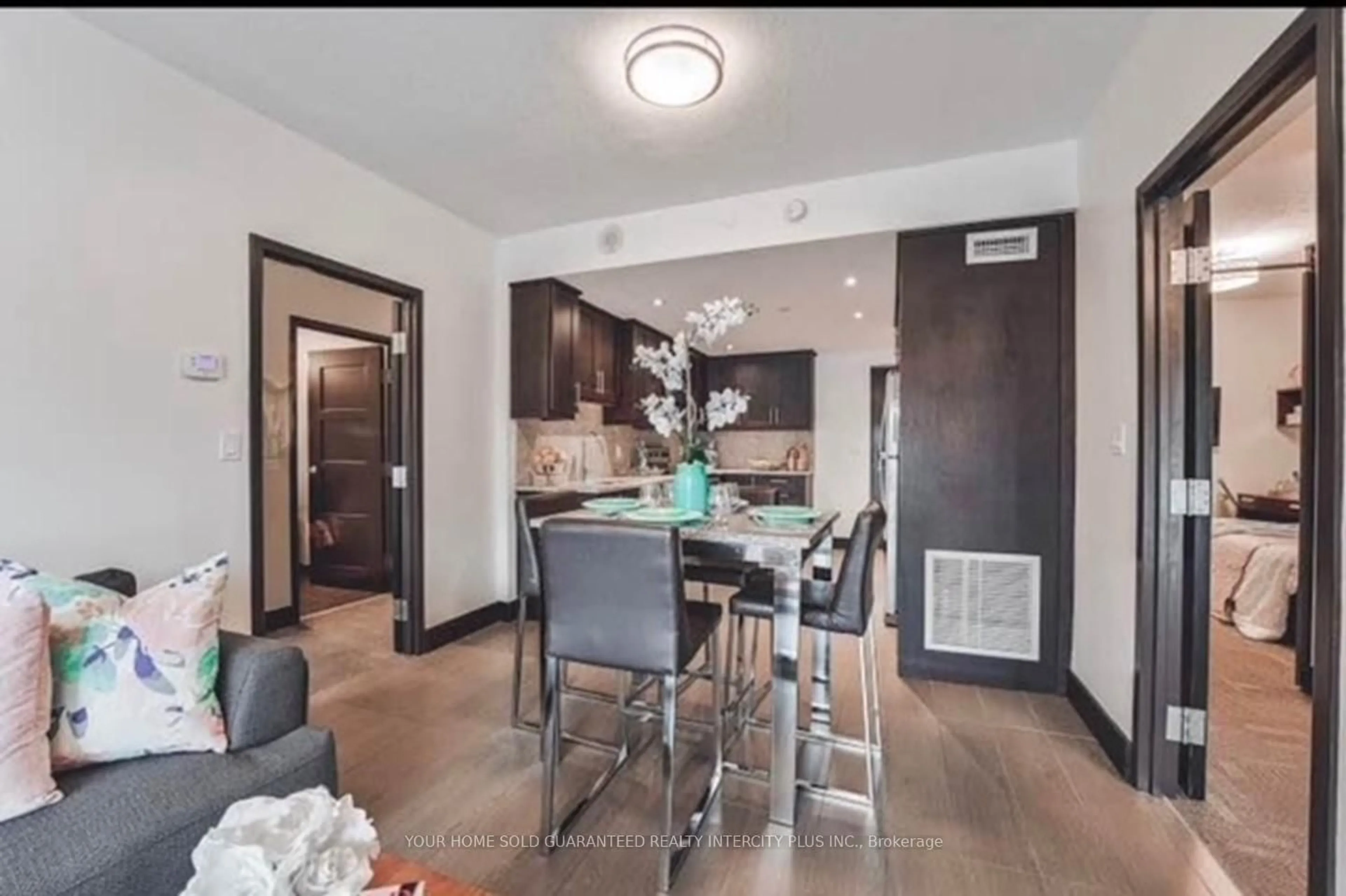 Unknown for 1235 Richmond St #211, London East Ontario N6A 0C1