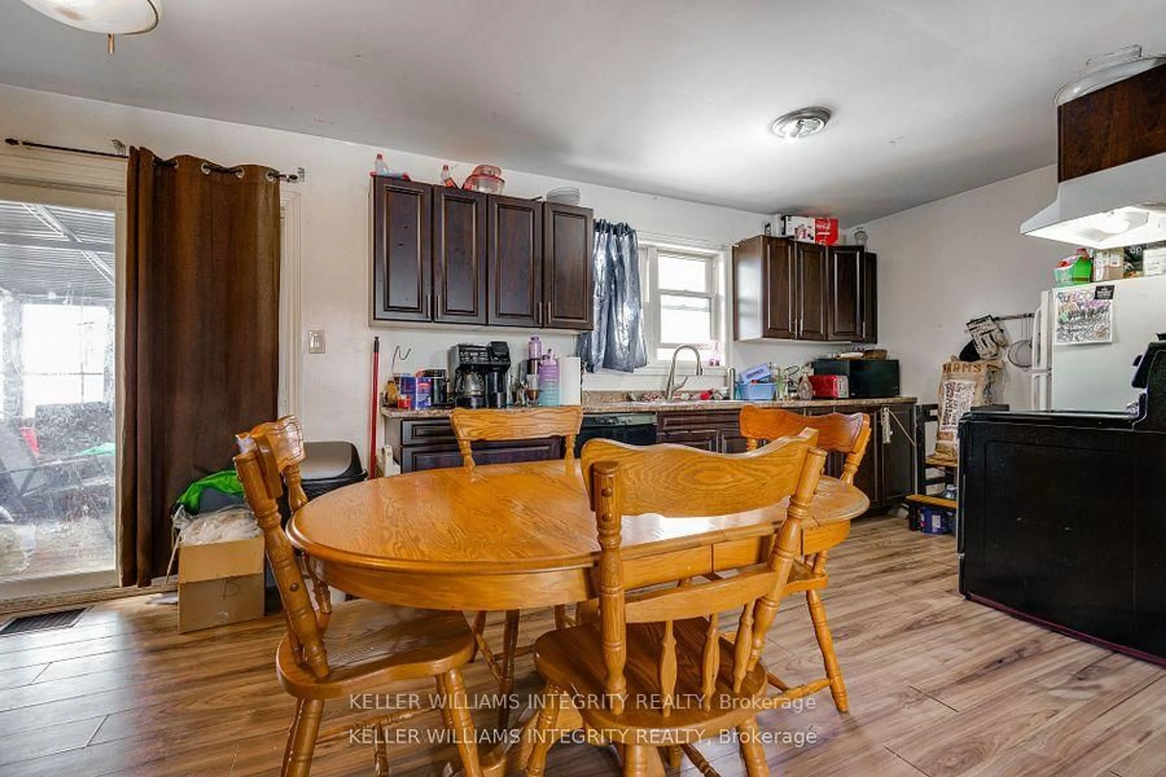 Standard kitchen, unknown for 1204-1206 Caswell Cres, Cornwall Ontario K6J 4V6